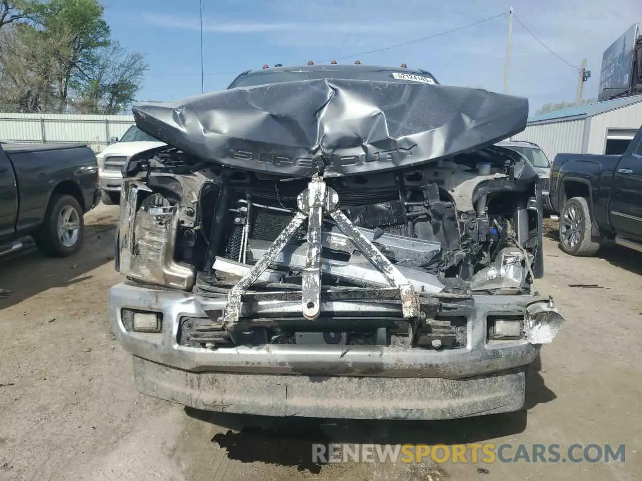 5 Photograph of a damaged car 1FT7W2B62KEC75983 FORD F250 2019
