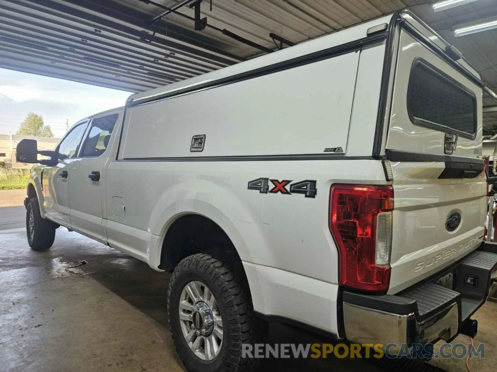 9 Photograph of a damaged car 1FT7W2B62KED71239 FORD F250 2019