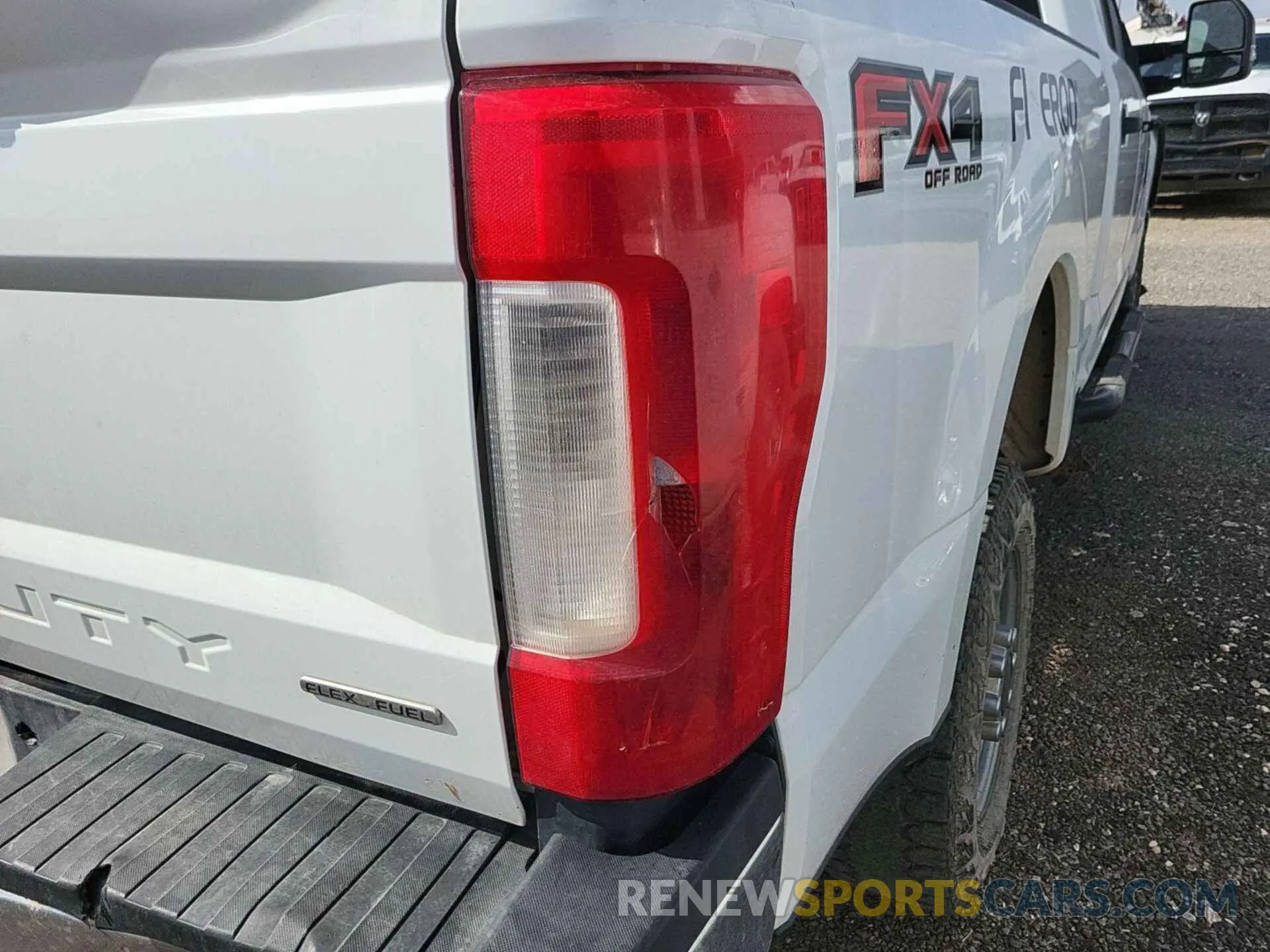 23 Photograph of a damaged car 1FT7W2B63KEC61316 FORD F250 2019