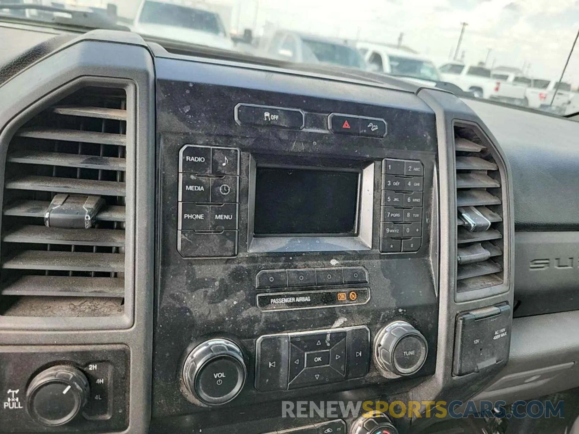37 Photograph of a damaged car 1FT7W2B63KEC61316 FORD F250 2019