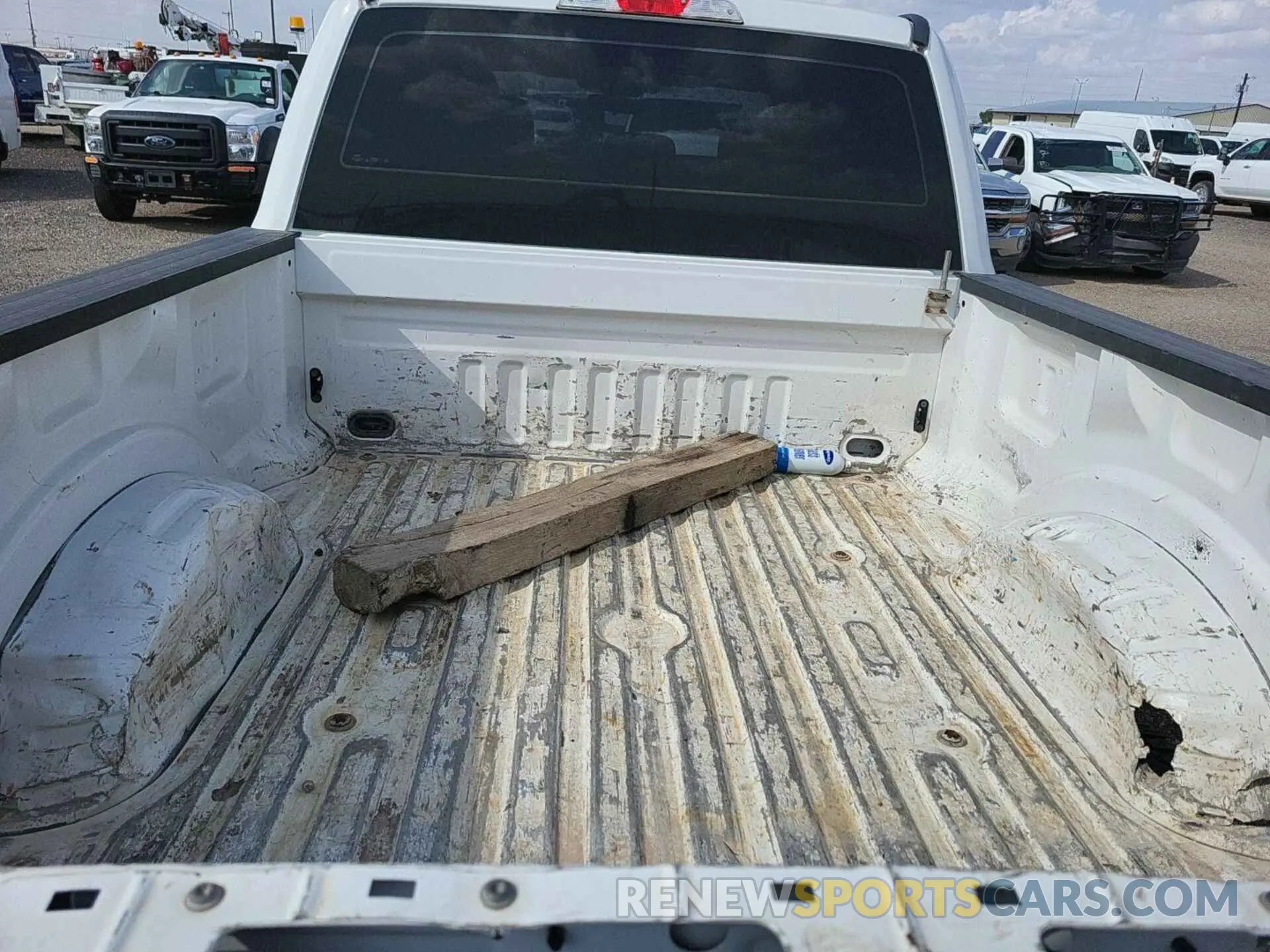 39 Photograph of a damaged car 1FT7W2B63KEC61316 FORD F250 2019