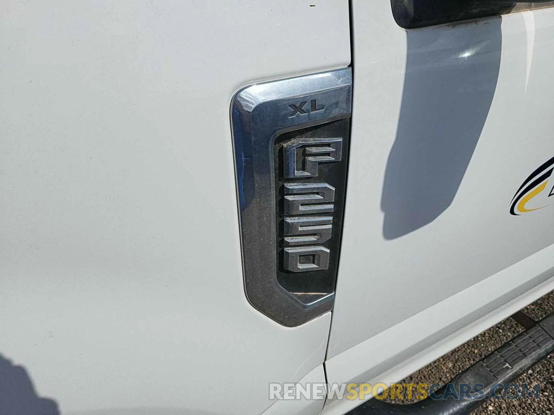 8 Photograph of a damaged car 1FT7W2B63KEC61316 FORD F250 2019