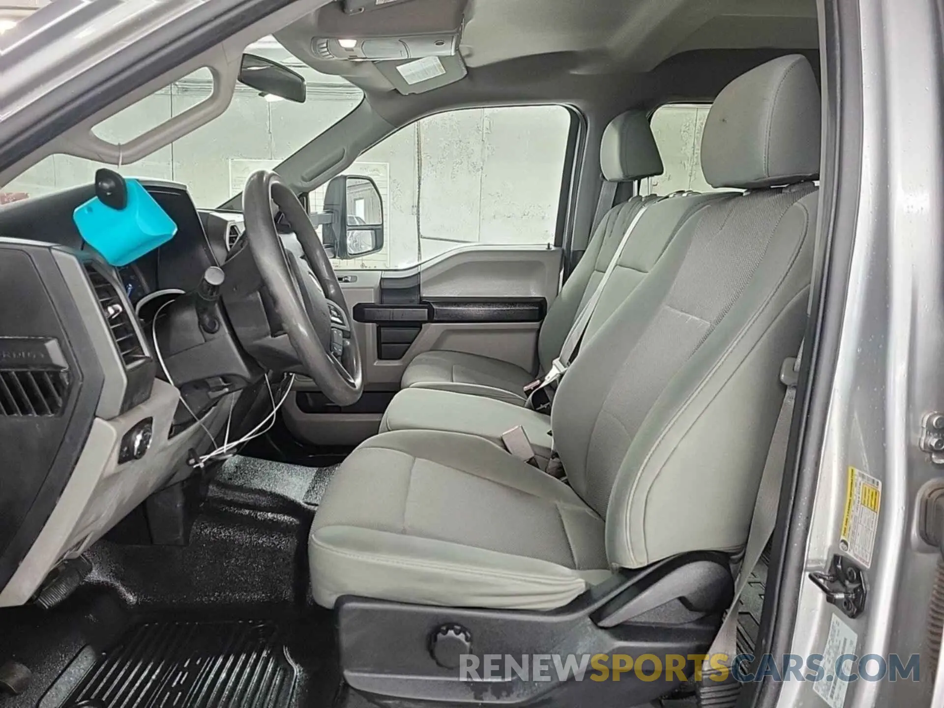 24 Photograph of a damaged car 1FT7W2B63KEF83440 FORD F250 2019