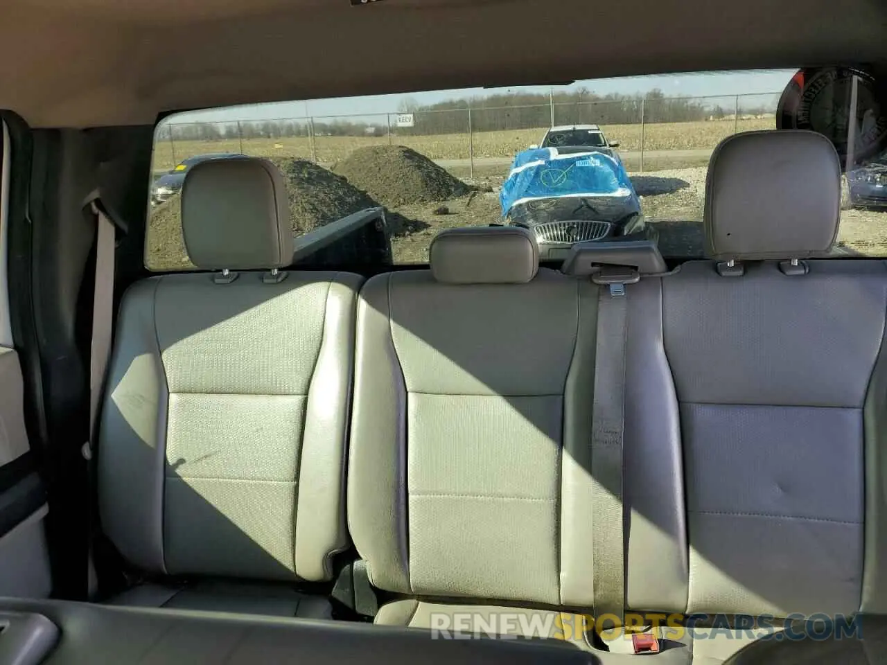 10 Photograph of a damaged car 1FT7W2B64KEC69120 FORD F250 2019