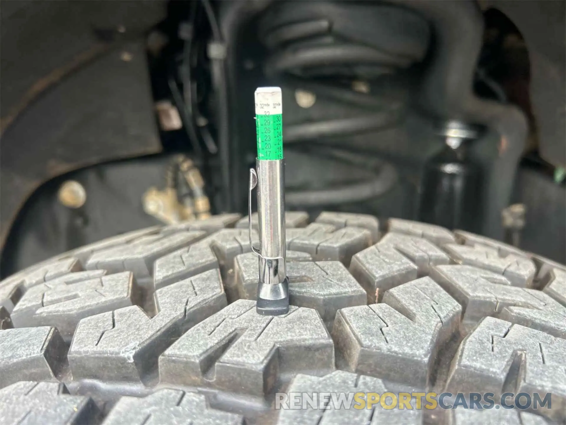 11 Photograph of a damaged car 1FT7W2B64KEC69554 FORD F250 2019