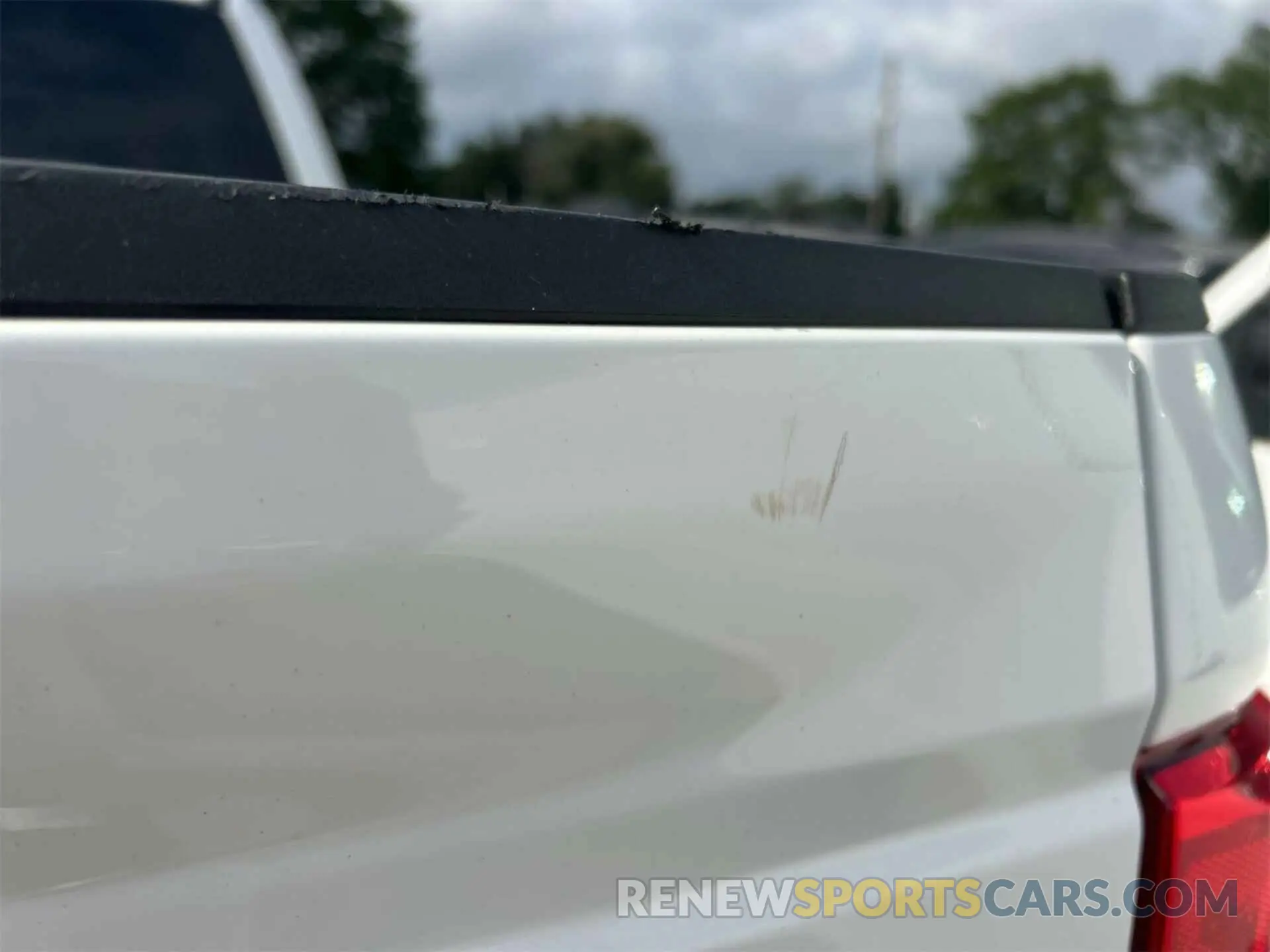 19 Photograph of a damaged car 1FT7W2B64KEC69554 FORD F250 2019
