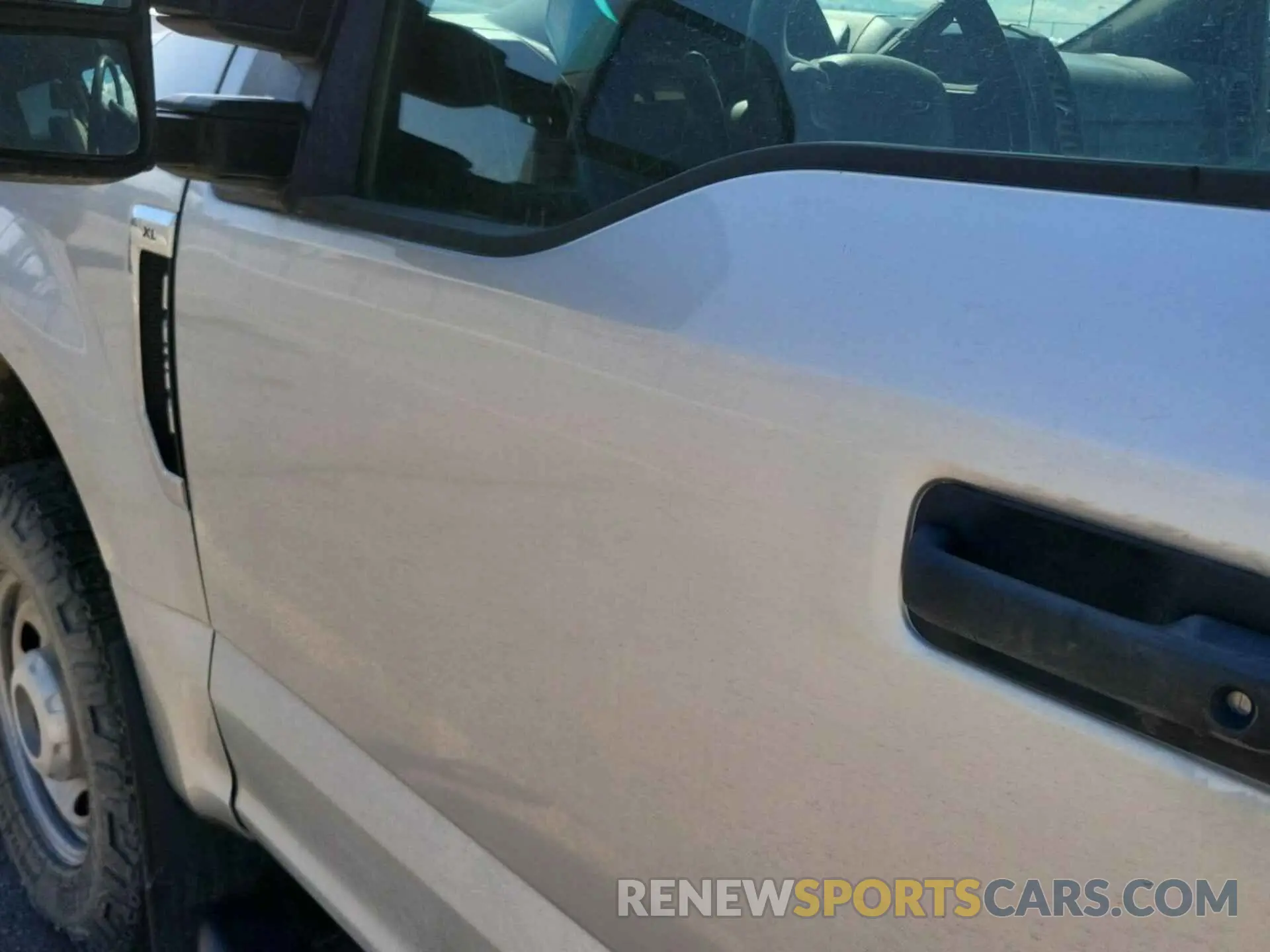 21 Photograph of a damaged car 1FT7W2B64KEF83432 FORD F250 2019