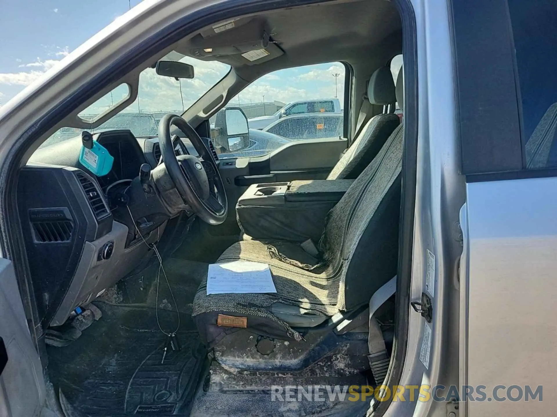 23 Photograph of a damaged car 1FT7W2B64KEF83432 FORD F250 2019
