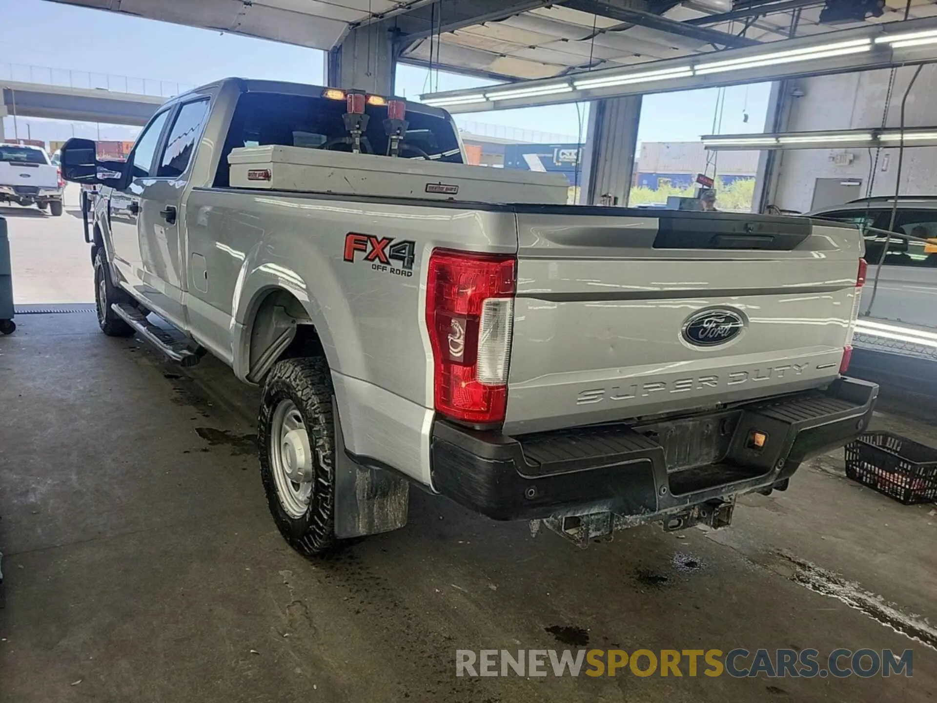 27 Photograph of a damaged car 1FT7W2B64KEF83432 FORD F250 2019