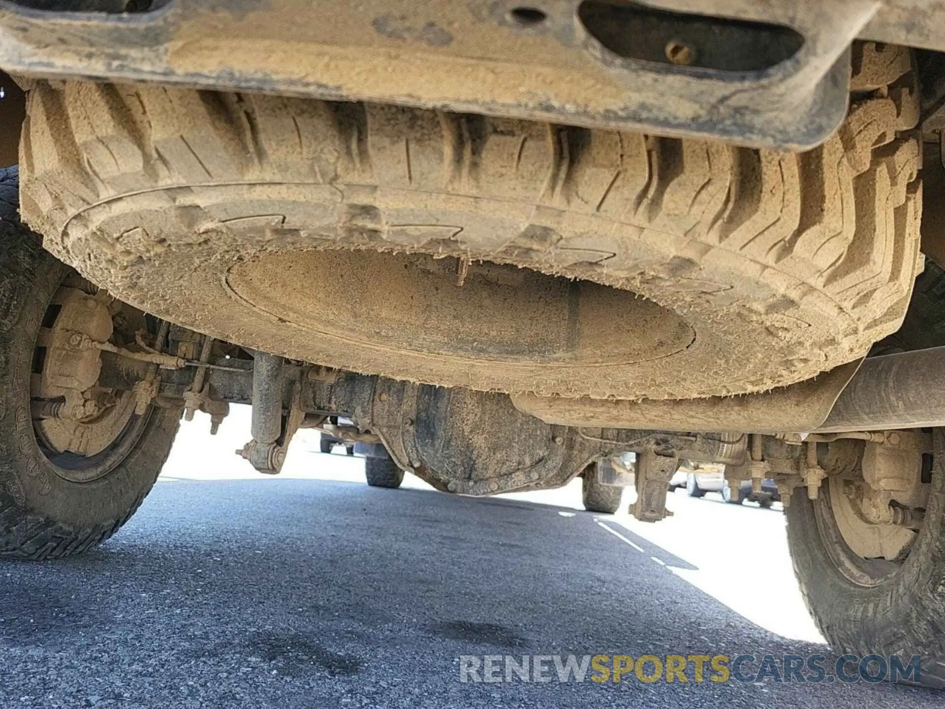 29 Photograph of a damaged car 1FT7W2B64KEF83432 FORD F250 2019