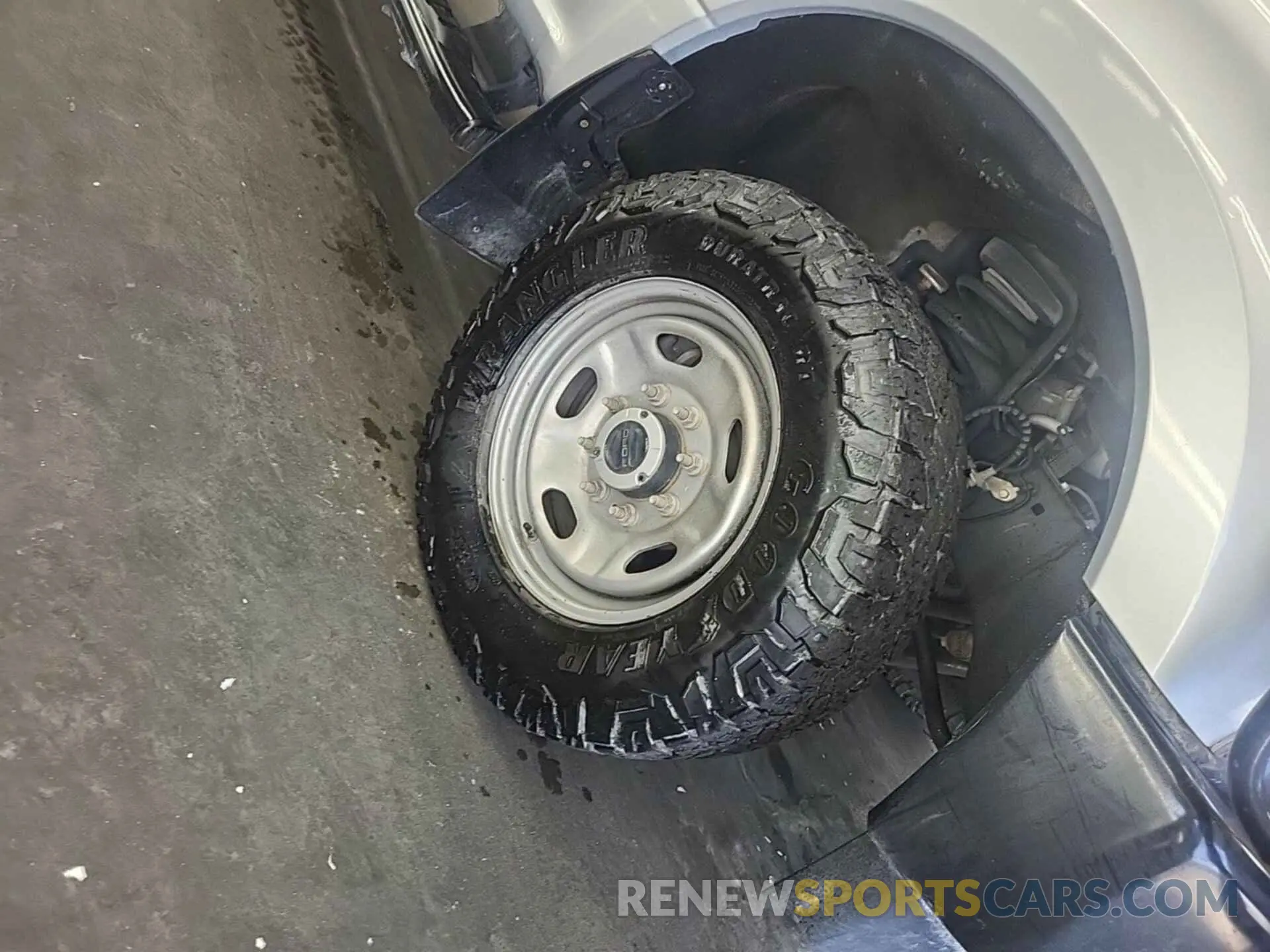 47 Photograph of a damaged car 1FT7W2B64KEF83432 FORD F250 2019