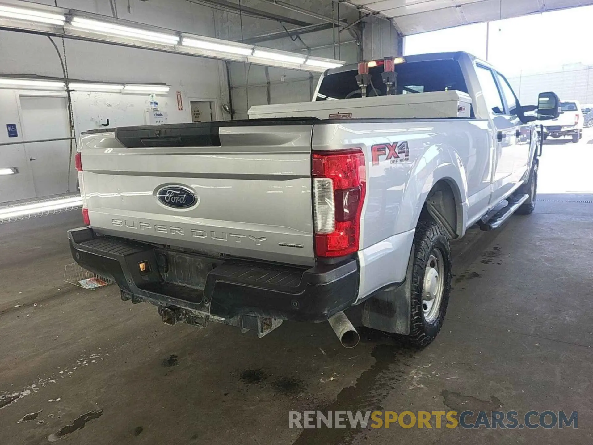 53 Photograph of a damaged car 1FT7W2B64KEF83432 FORD F250 2019