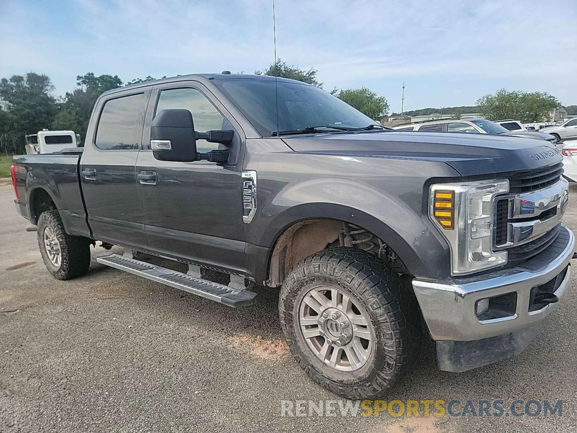 13 Photograph of a damaged car 1FT7W2B65KEC22842 FORD F250 2019