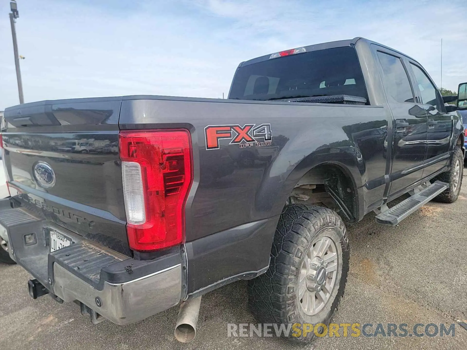 25 Photograph of a damaged car 1FT7W2B65KEC22842 FORD F250 2019