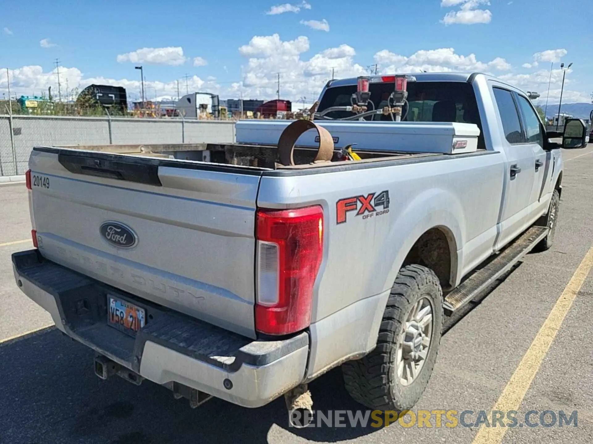 4 Photograph of a damaged car 1FT7W2B65KEF31274 FORD F250 2019
