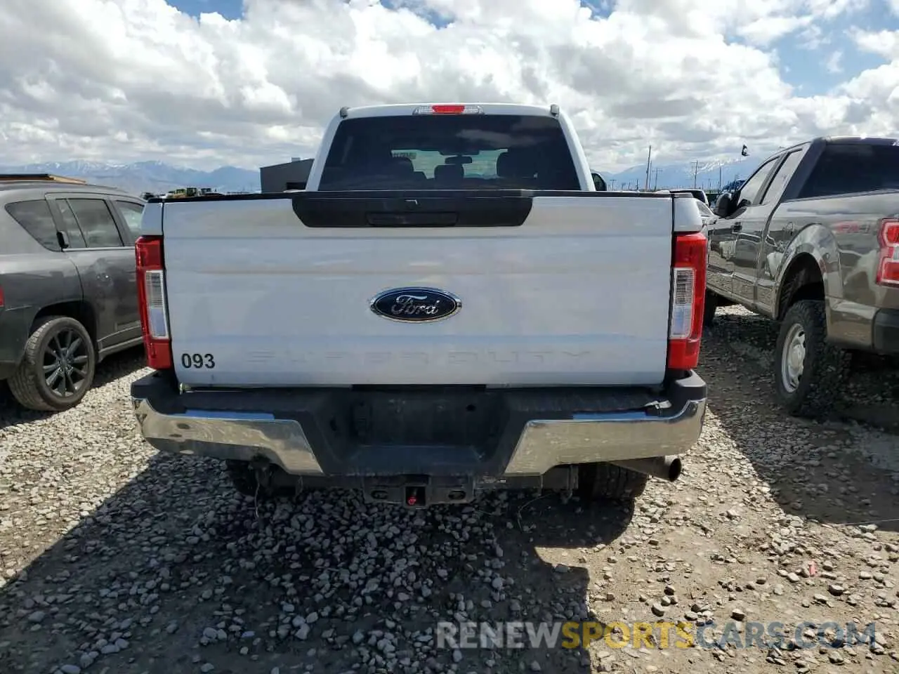 6 Photograph of a damaged car 1FT7W2B65KEF65232 FORD F250 2019
