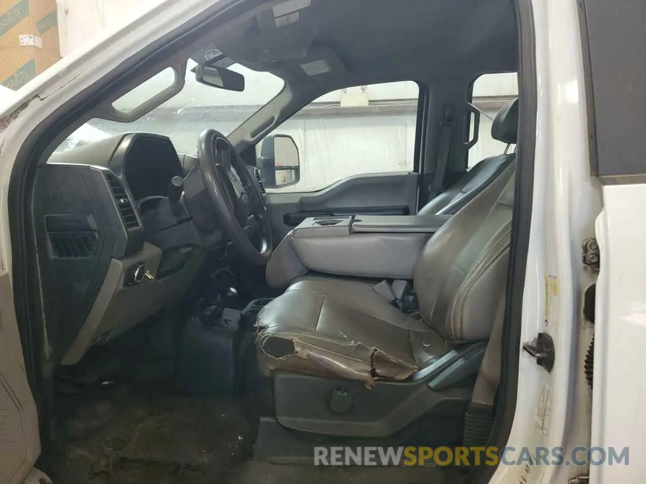 7 Photograph of a damaged car 1FT7W2B66KEE15212 FORD F250 2019