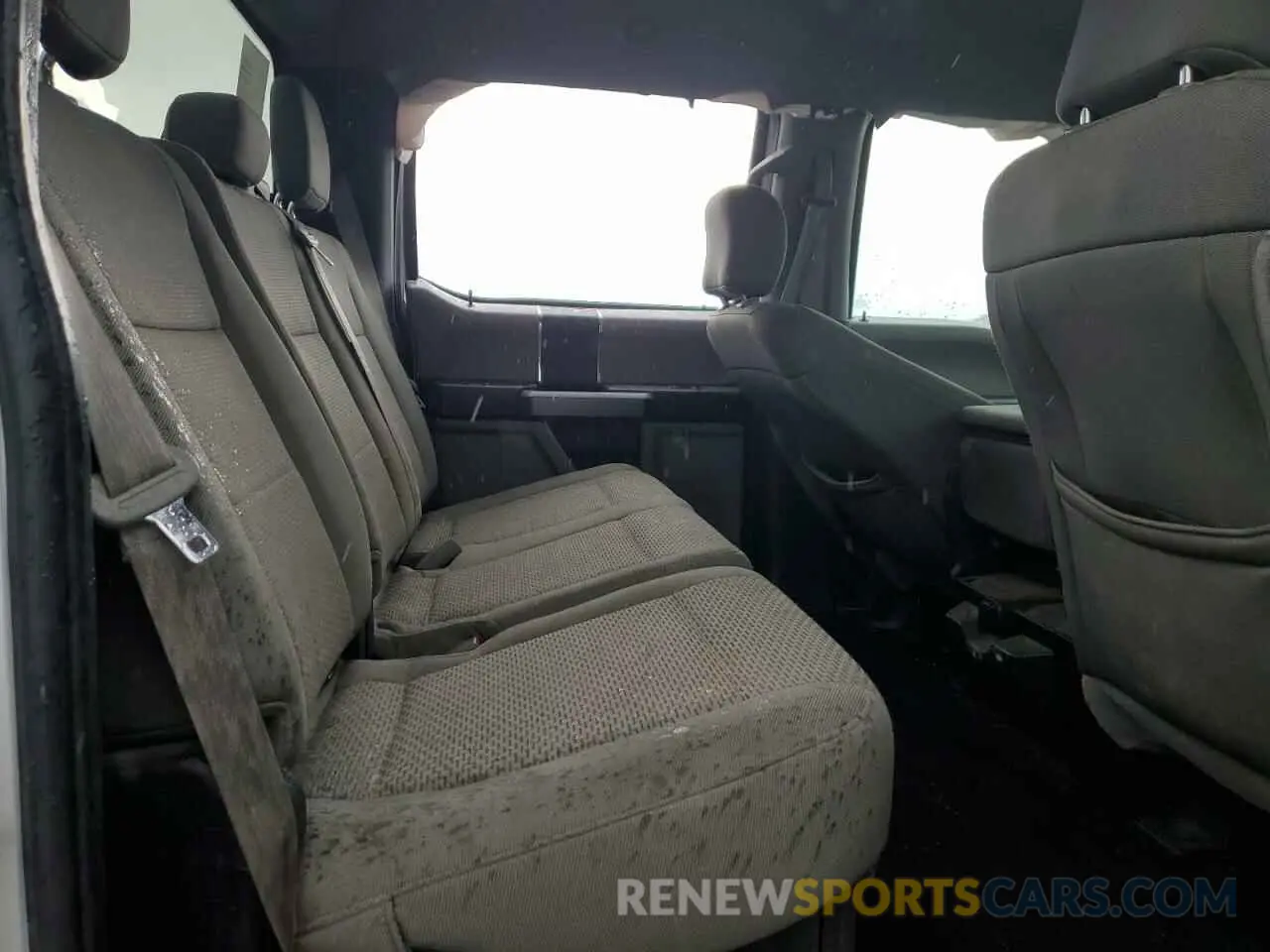 10 Photograph of a damaged car 1FT7W2B67KEE34738 FORD F250 2019