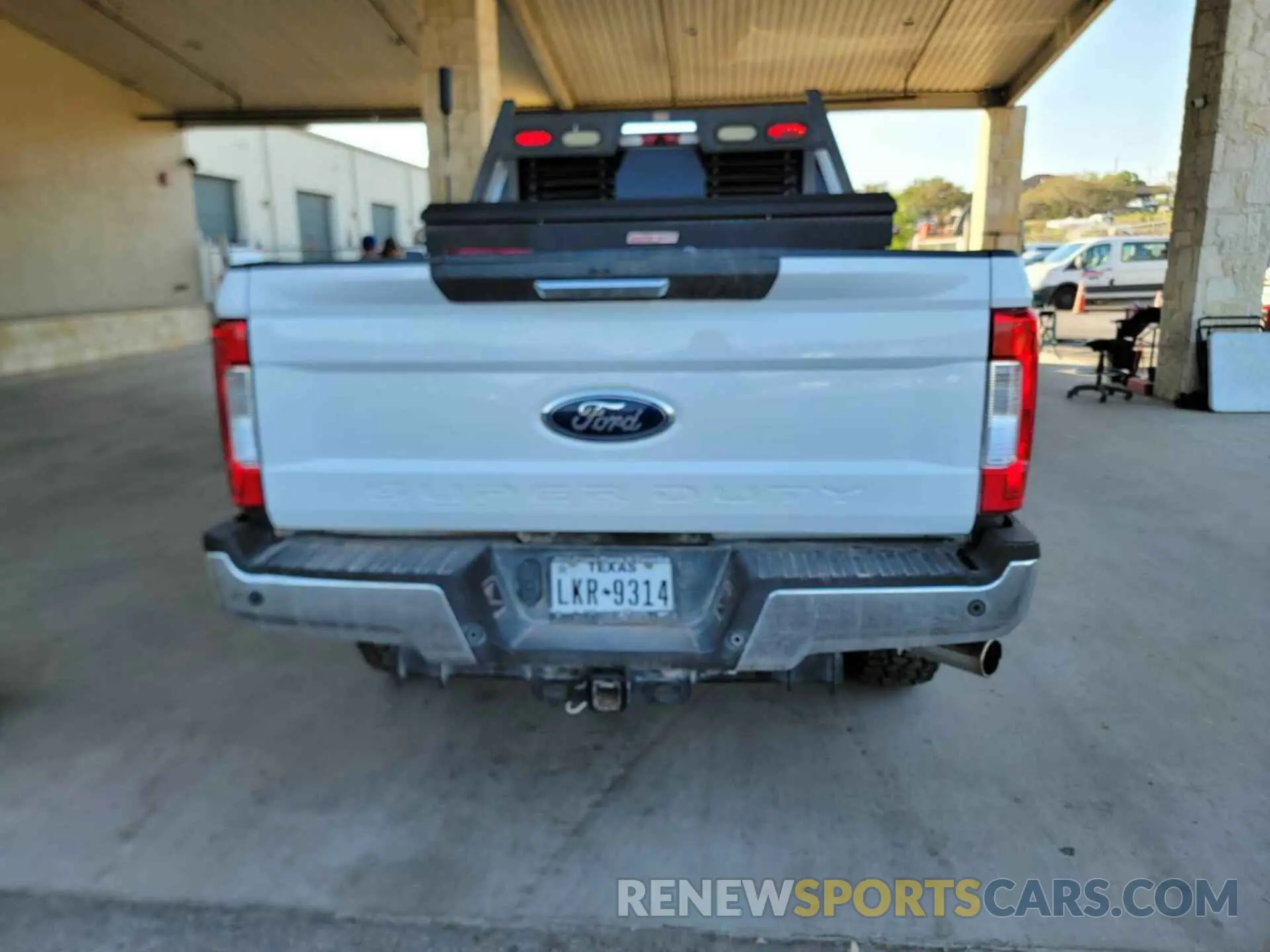 1 Photograph of a damaged car 1FT7W2B68KED64425 FORD F250 2019
