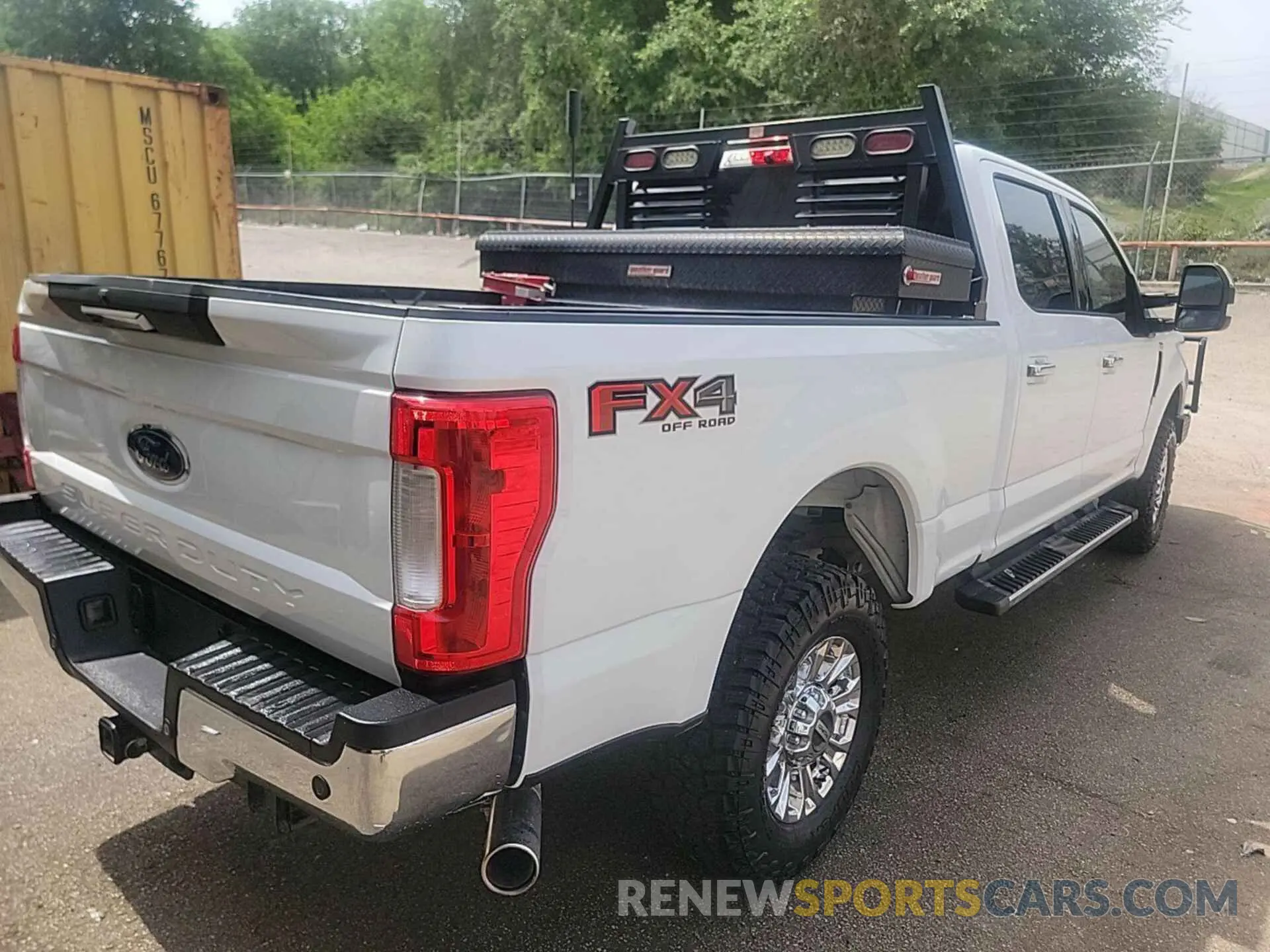 21 Photograph of a damaged car 1FT7W2B68KED64425 FORD F250 2019
