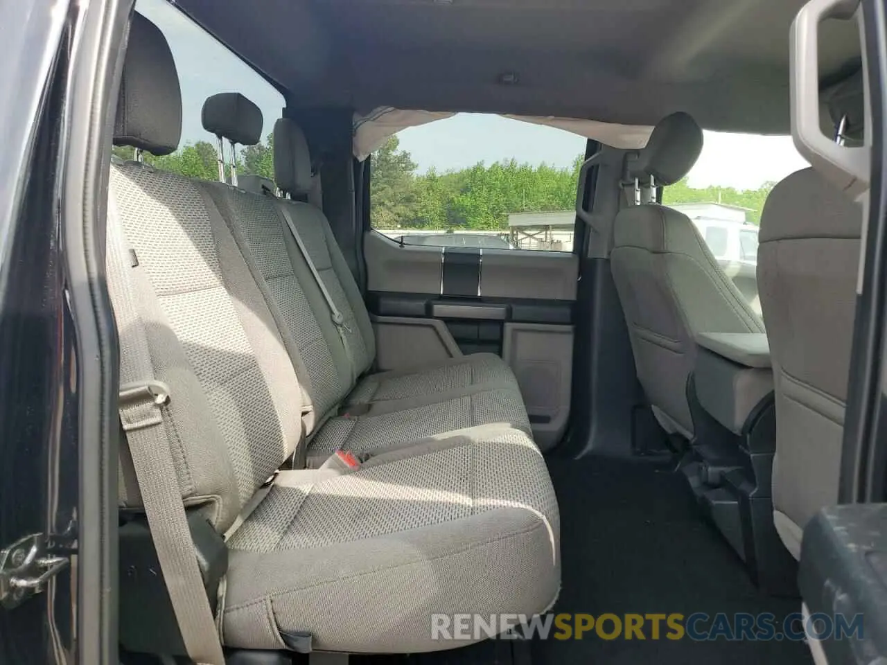 10 Photograph of a damaged car 1FT7W2B68KEE86363 FORD F250 2019