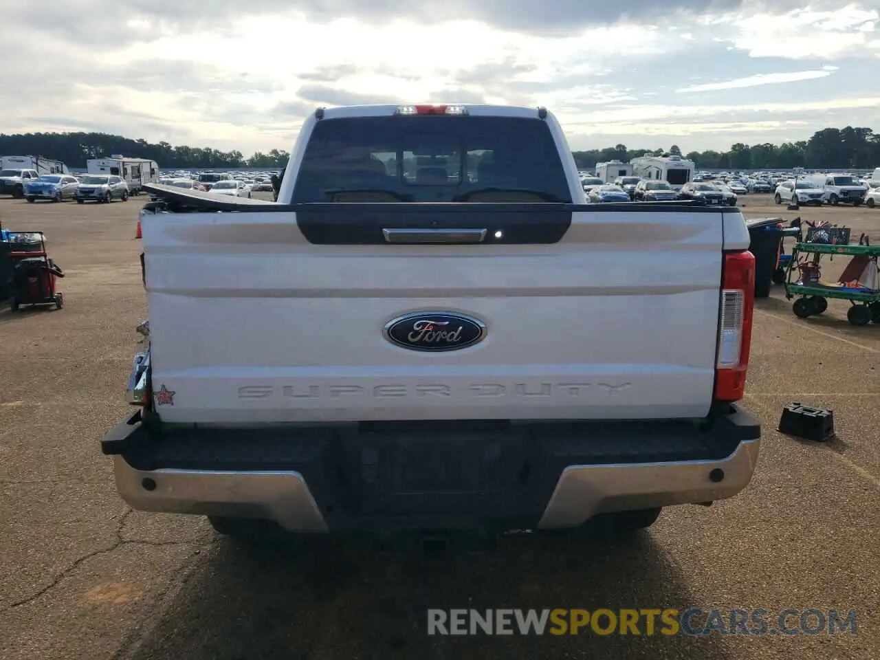 6 Photograph of a damaged car 1FT7W2BT0KEC54670 FORD F250 2019
