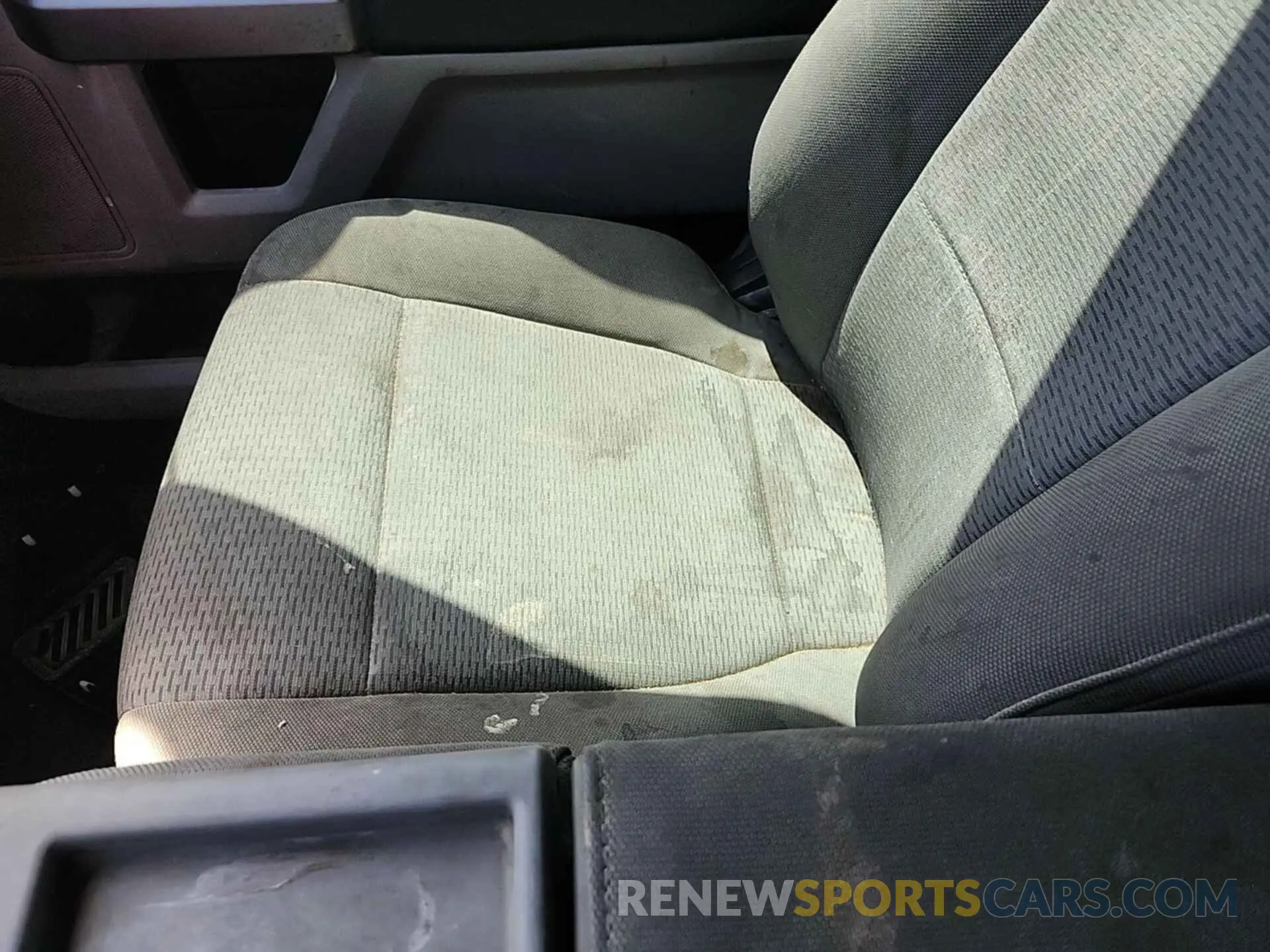 10 Photograph of a damaged car 1FT7W2BT0KEC61716 FORD F250 2019