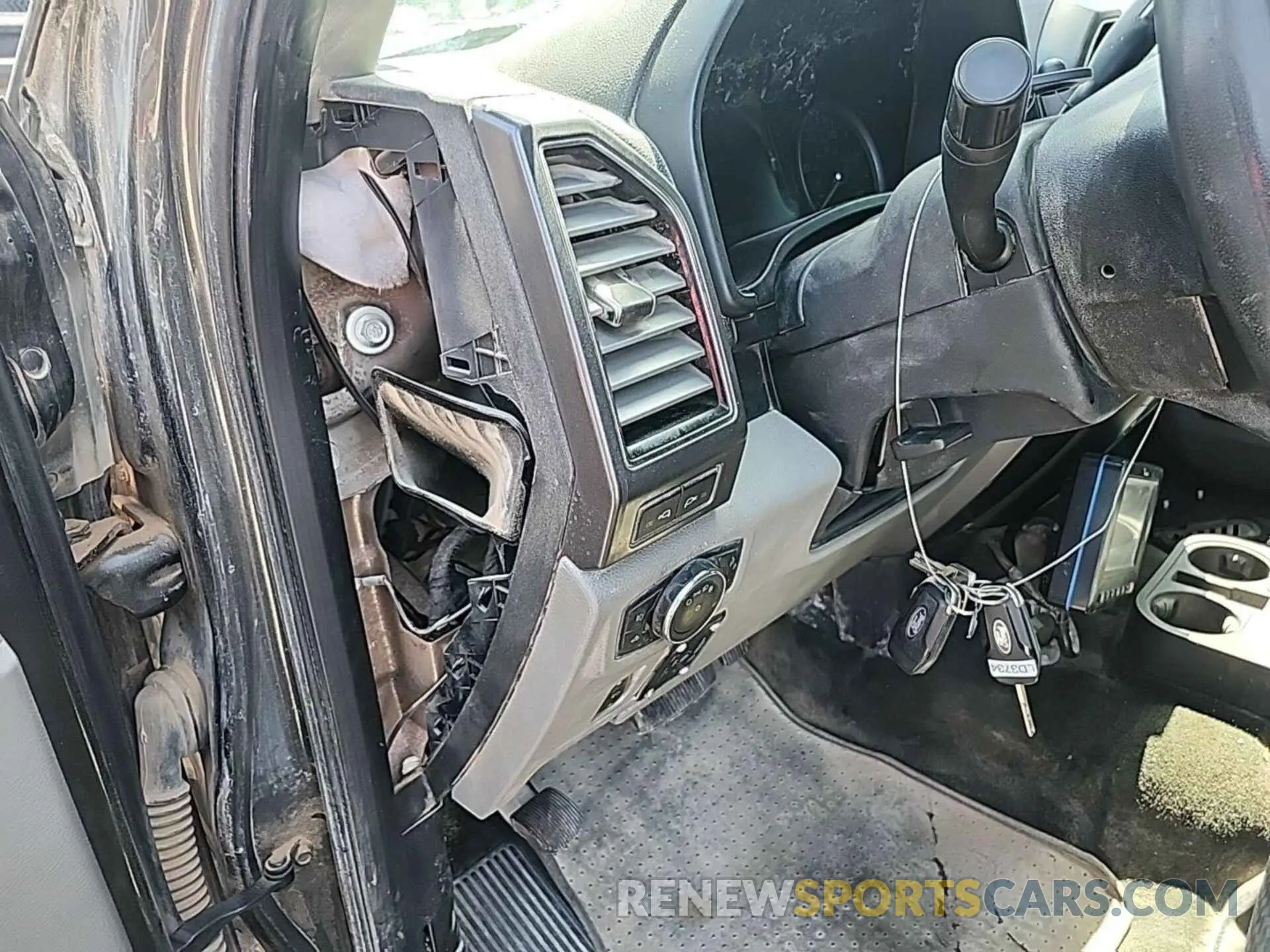 27 Photograph of a damaged car 1FT7W2BT0KEC61716 FORD F250 2019