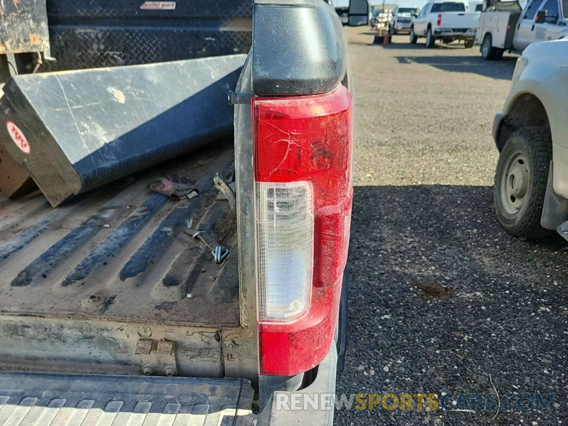 22 Photograph of a damaged car 1FT7W2BT1KEF25400 FORD F250 2019
