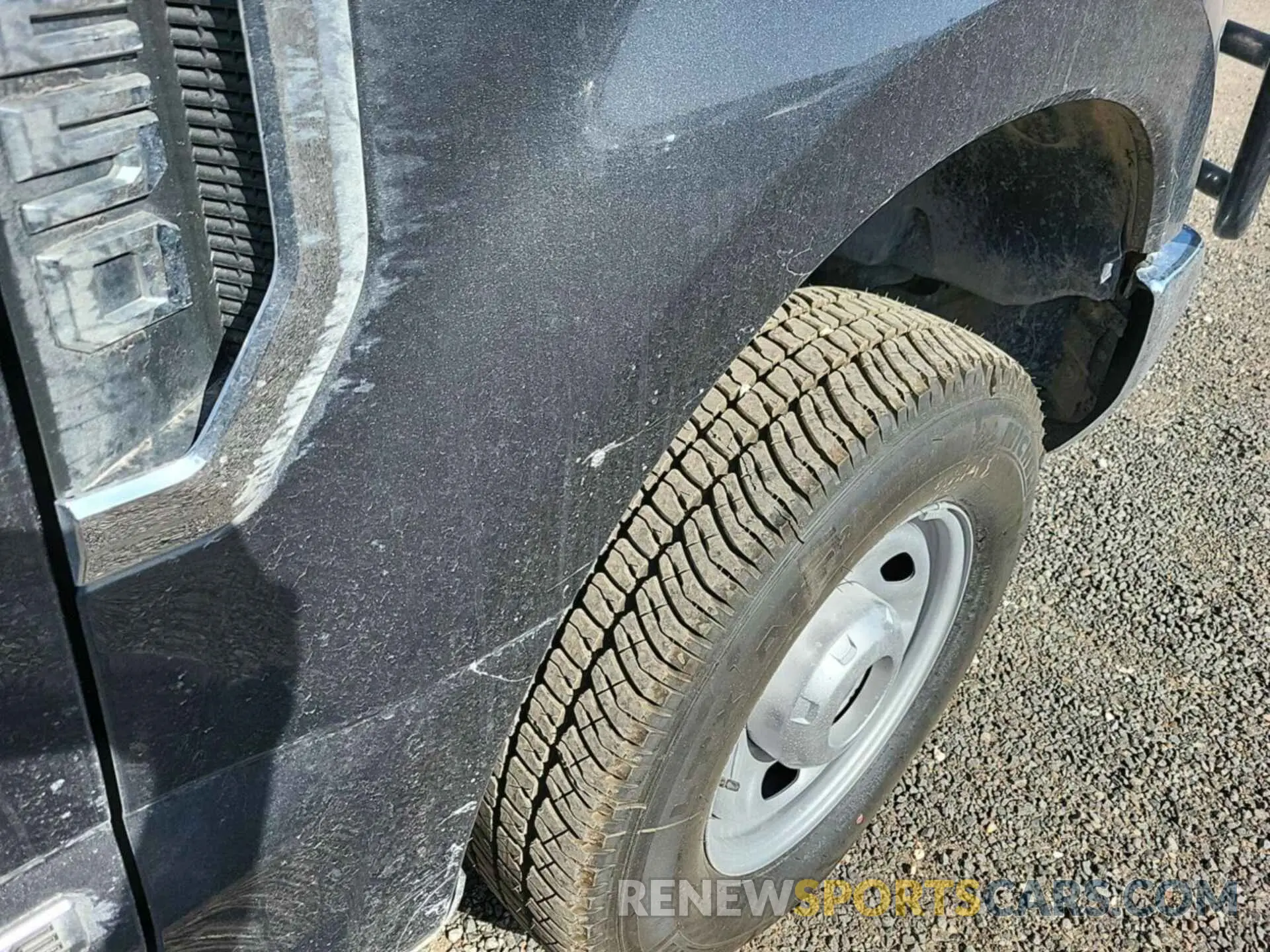24 Photograph of a damaged car 1FT7W2BT1KEF25400 FORD F250 2019