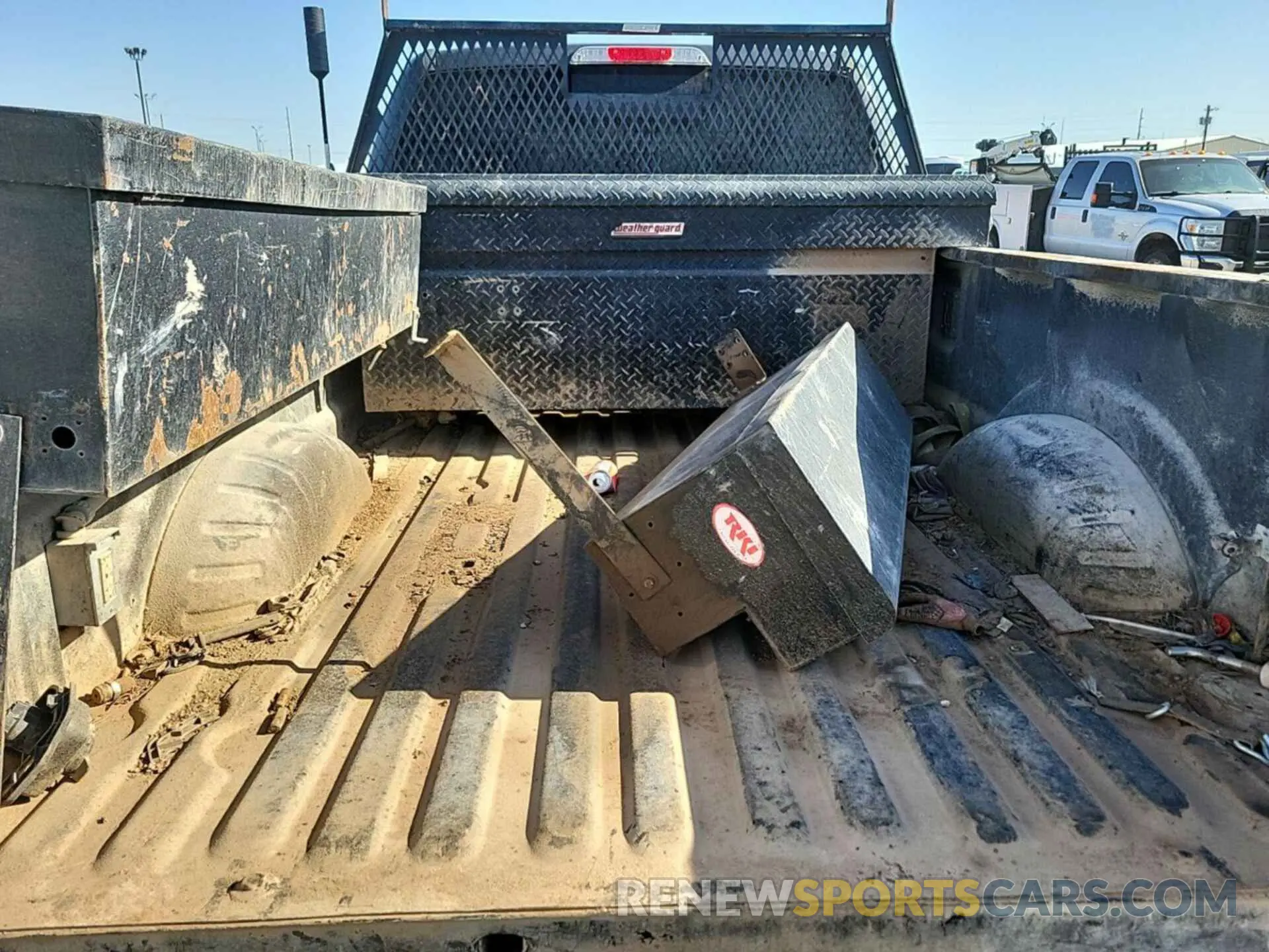 3 Photograph of a damaged car 1FT7W2BT1KEF25400 FORD F250 2019
