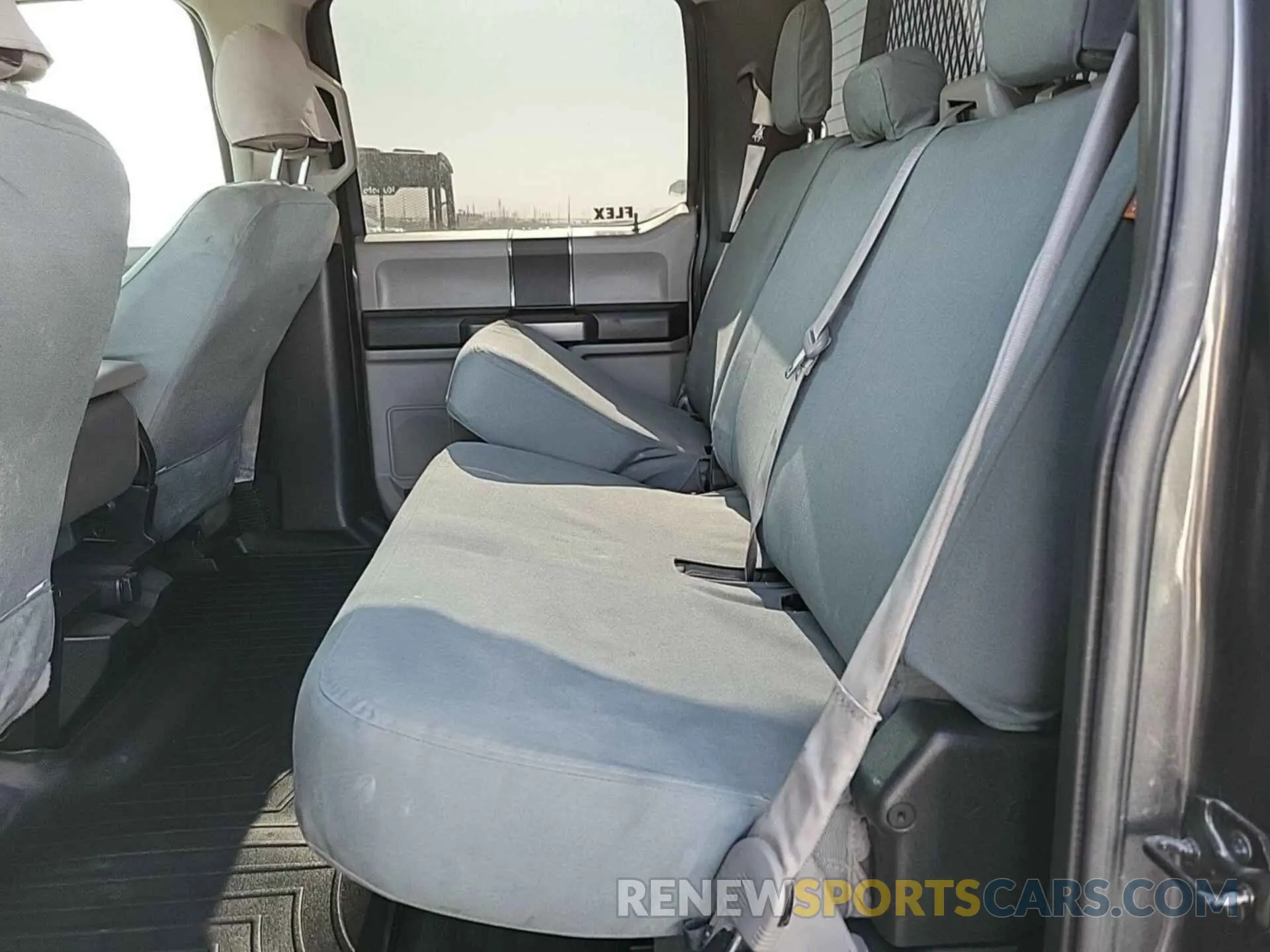 4 Photograph of a damaged car 1FT7W2BT1KEF25400 FORD F250 2019