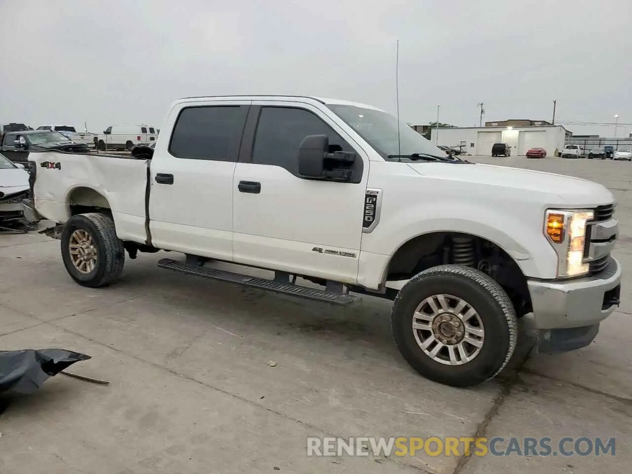 4 Photograph of a damaged car 1FT7W2BT3KED53855 FORD F250 2019