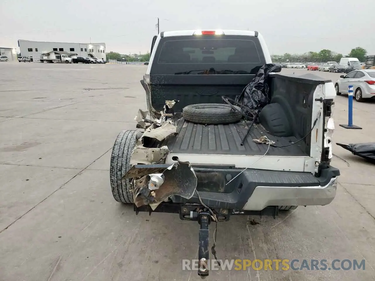 6 Photograph of a damaged car 1FT7W2BT3KED53855 FORD F250 2019