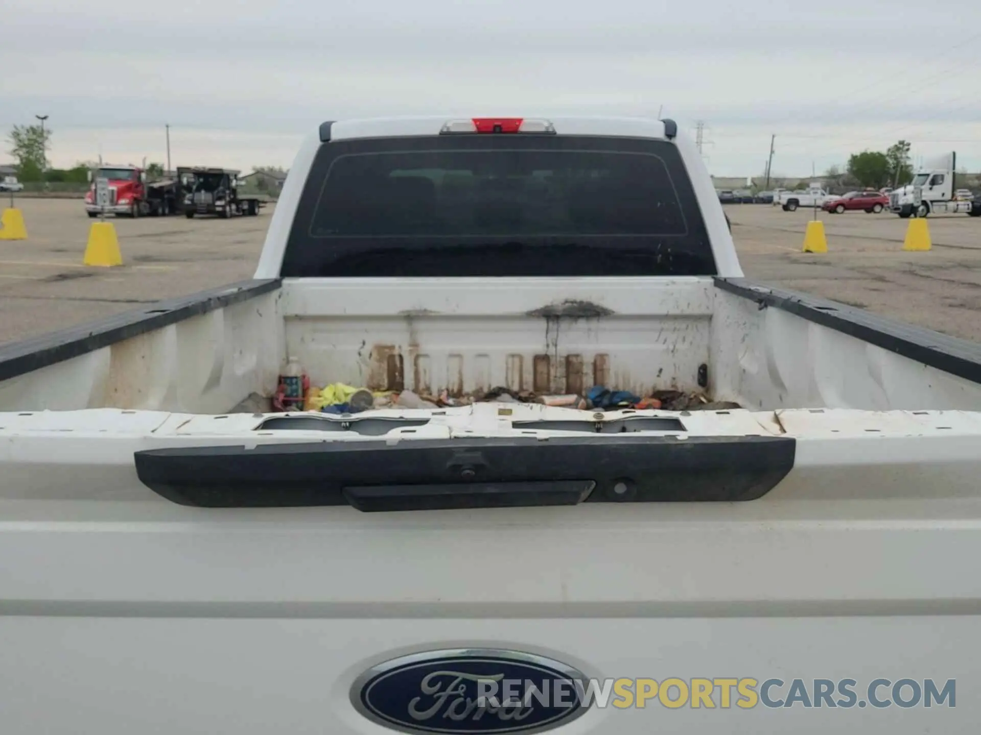 15 Photograph of a damaged car 1FT7W2BT4KEC45387 FORD F250 2019