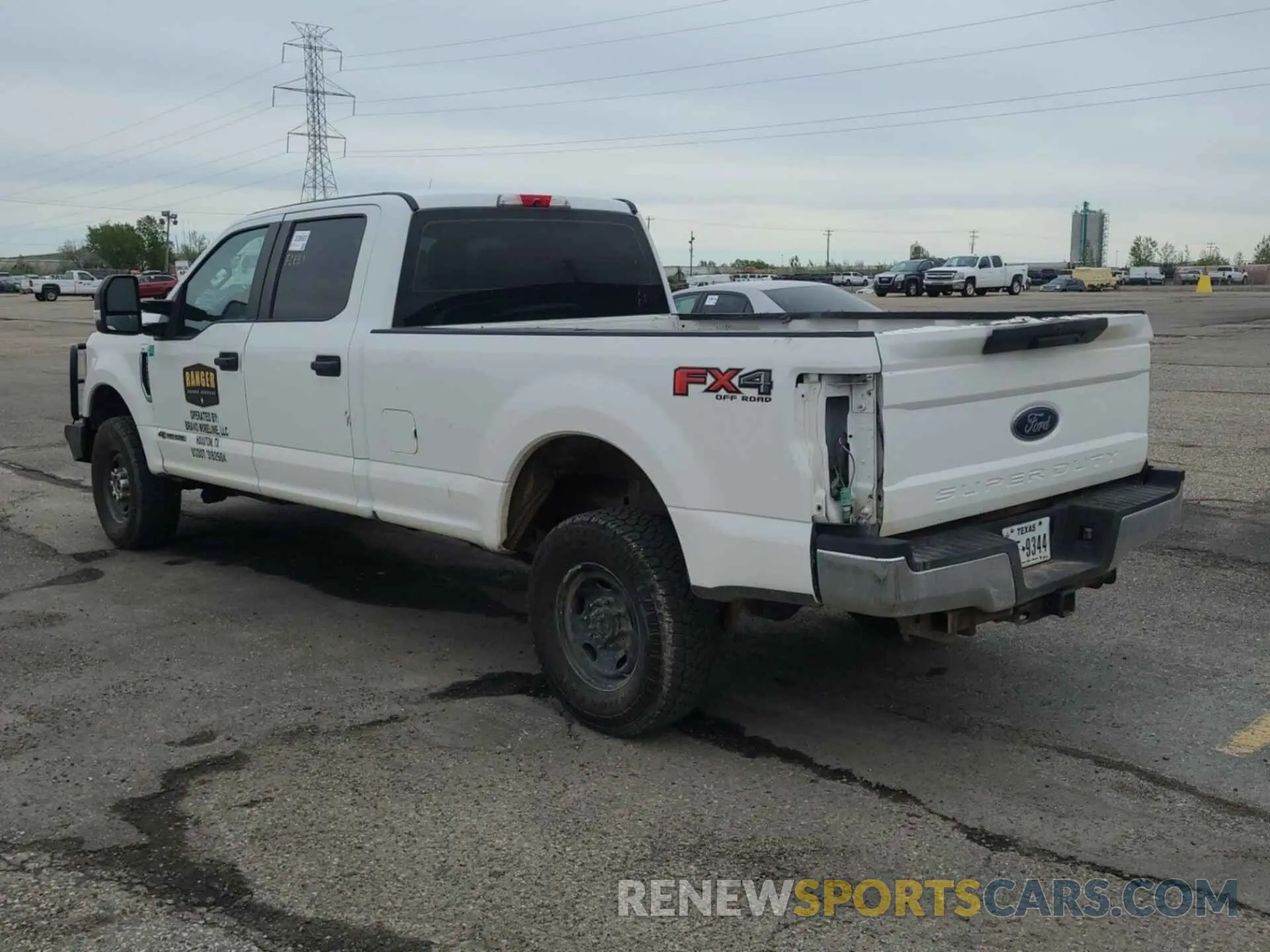 34 Photograph of a damaged car 1FT7W2BT4KEC45387 FORD F250 2019