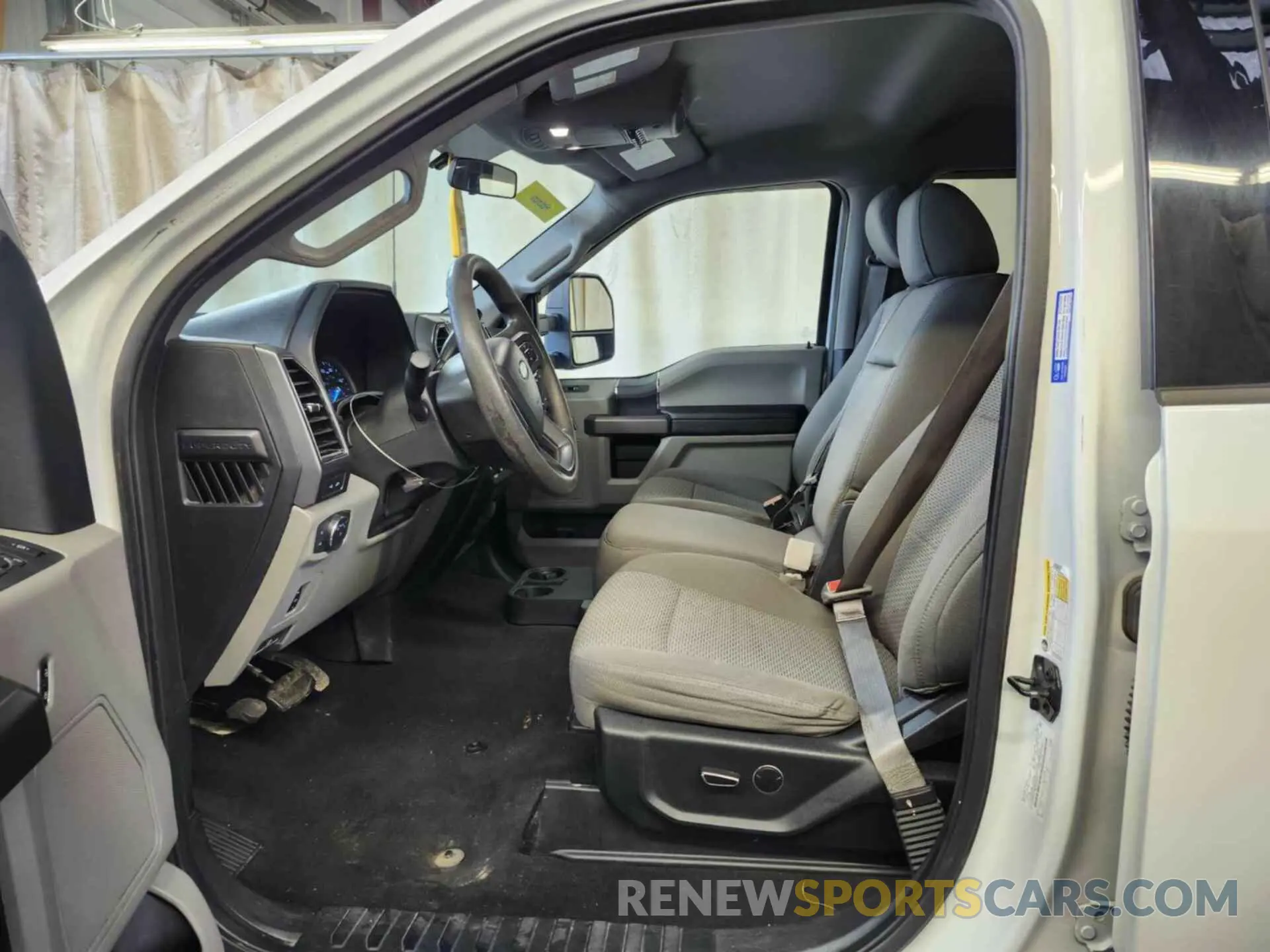 2 Photograph of a damaged car 1FT7W2BT4KEF59539 FORD F250 2019