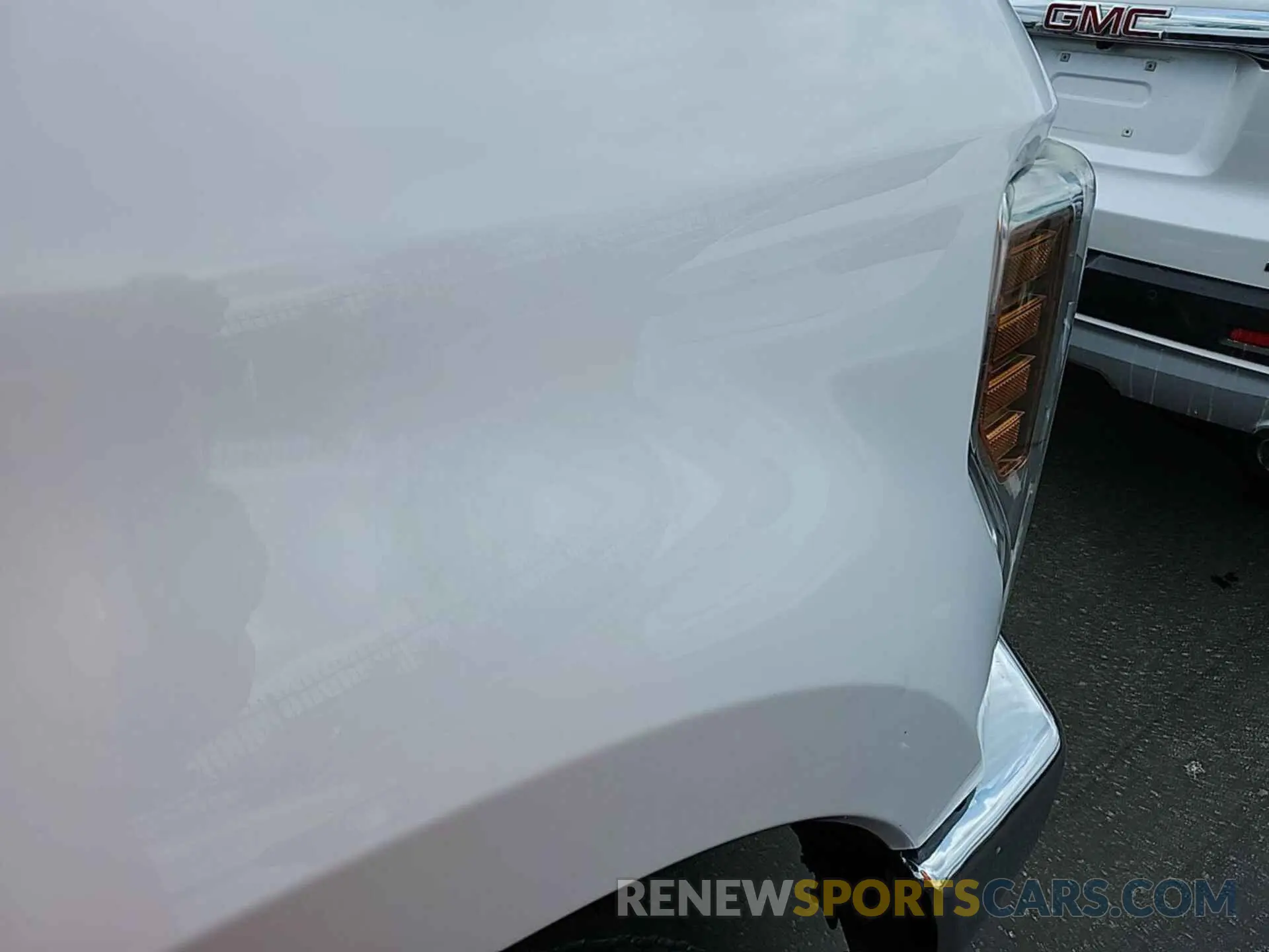 5 Photograph of a damaged car 1FT7W2BT4KEF59539 FORD F250 2019