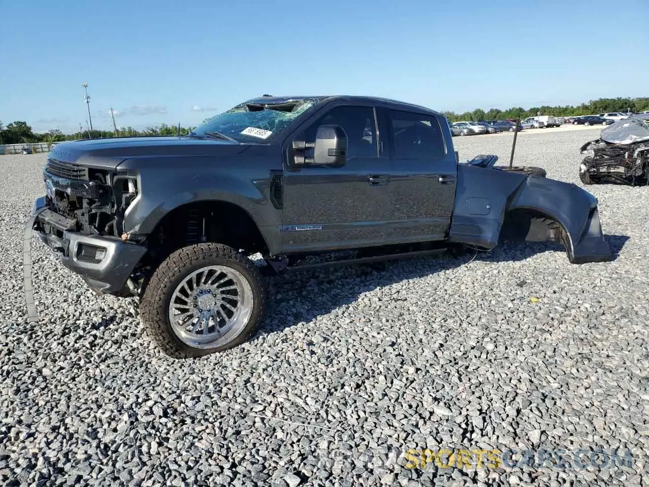 1 Photograph of a damaged car 1FT7W2BT4KEF92525 FORD F250 2019