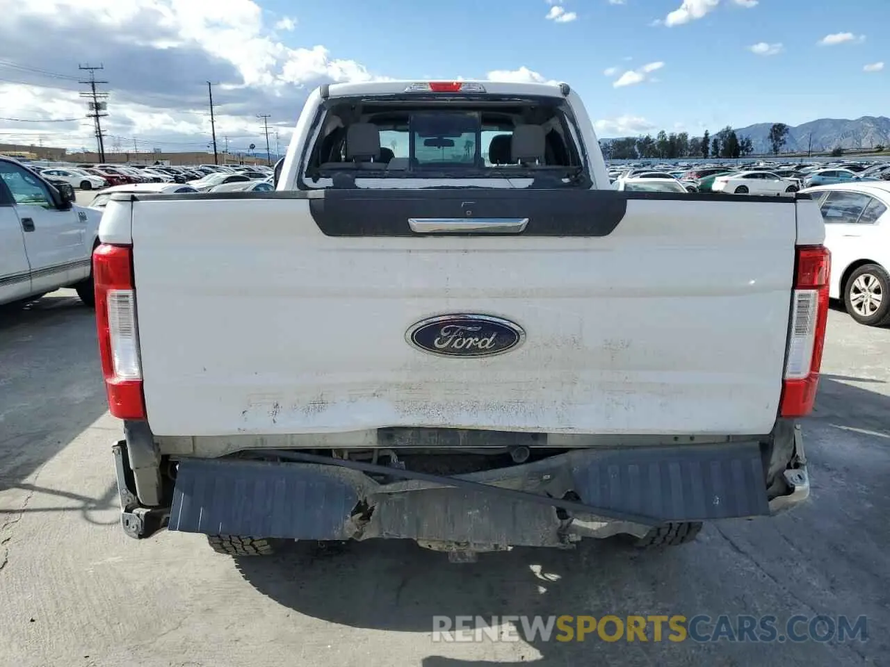 6 Photograph of a damaged car 1FT7W2BT4KEG75386 FORD F250 2019