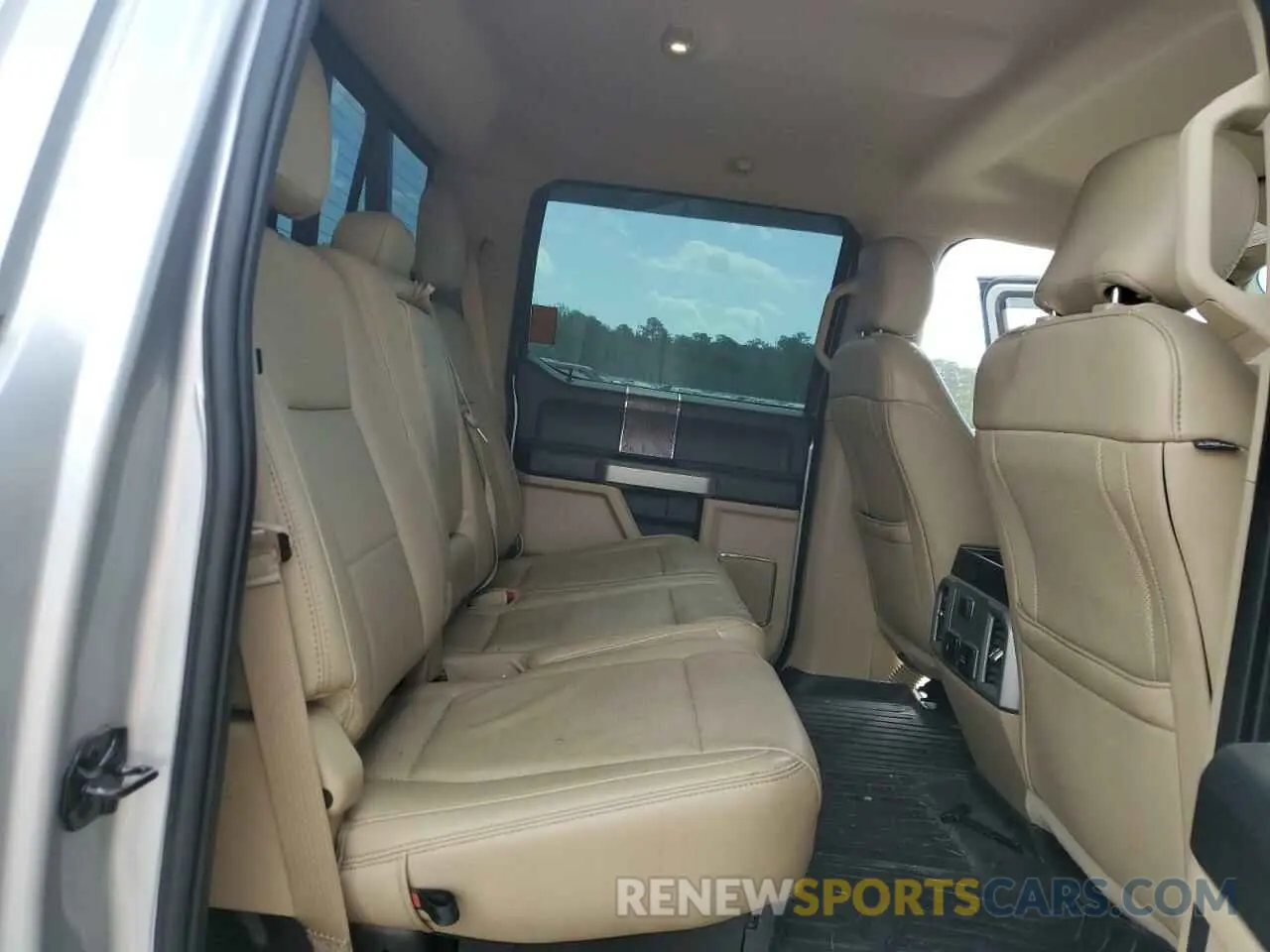 10 Photograph of a damaged car 1FT7W2BT5KED06469 FORD F250 2019