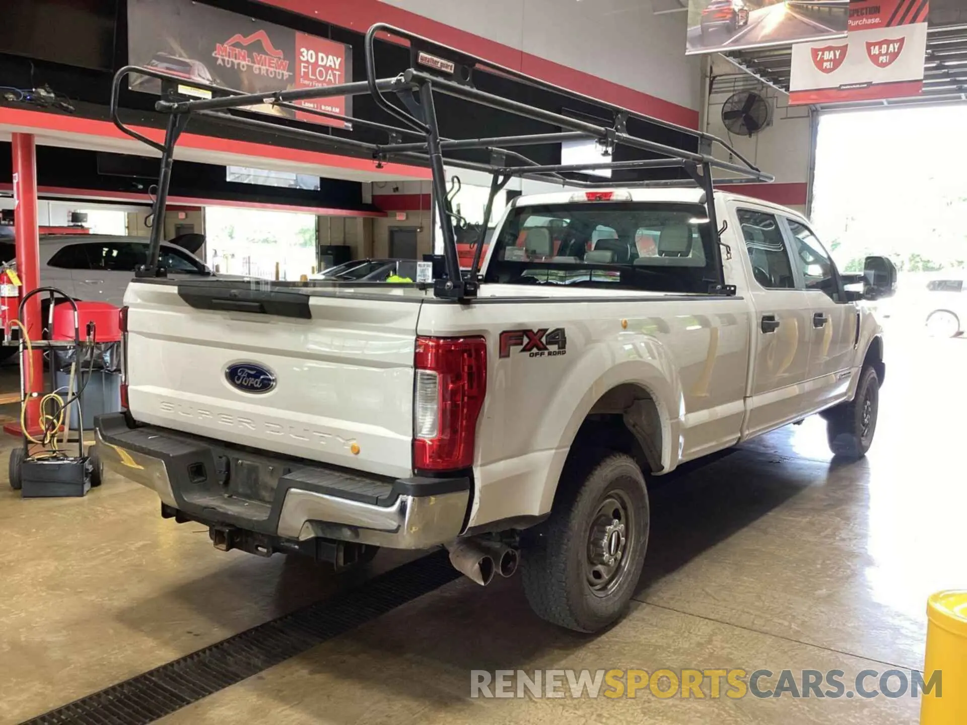 11 Photograph of a damaged car 1FT7W2BT5KEF57380 FORD F250 2019