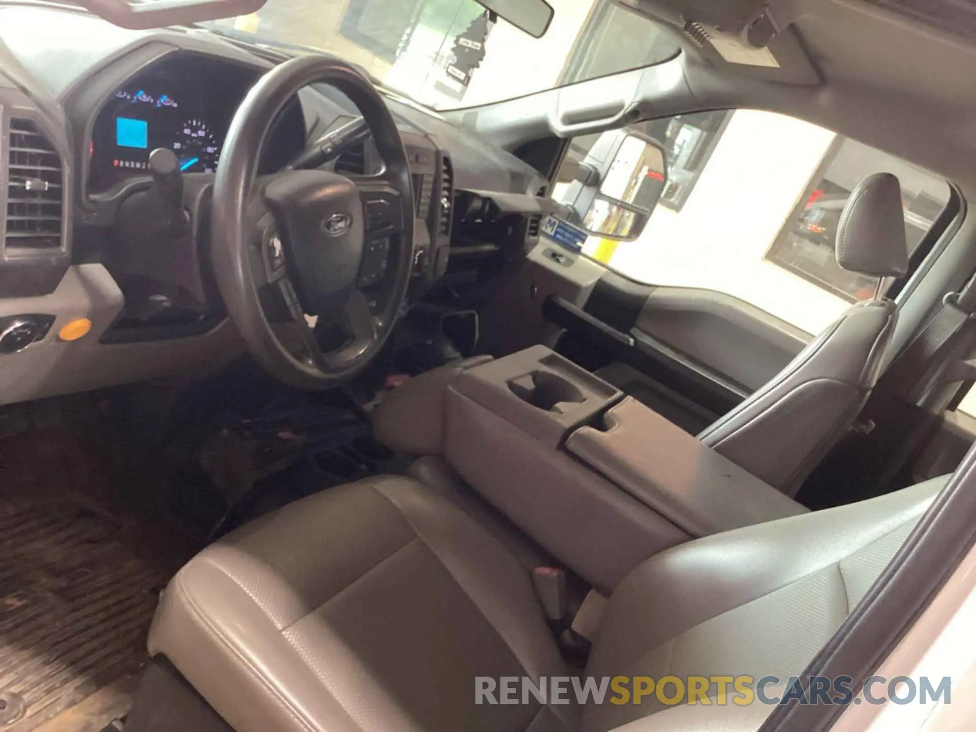 19 Photograph of a damaged car 1FT7W2BT5KEF57380 FORD F250 2019