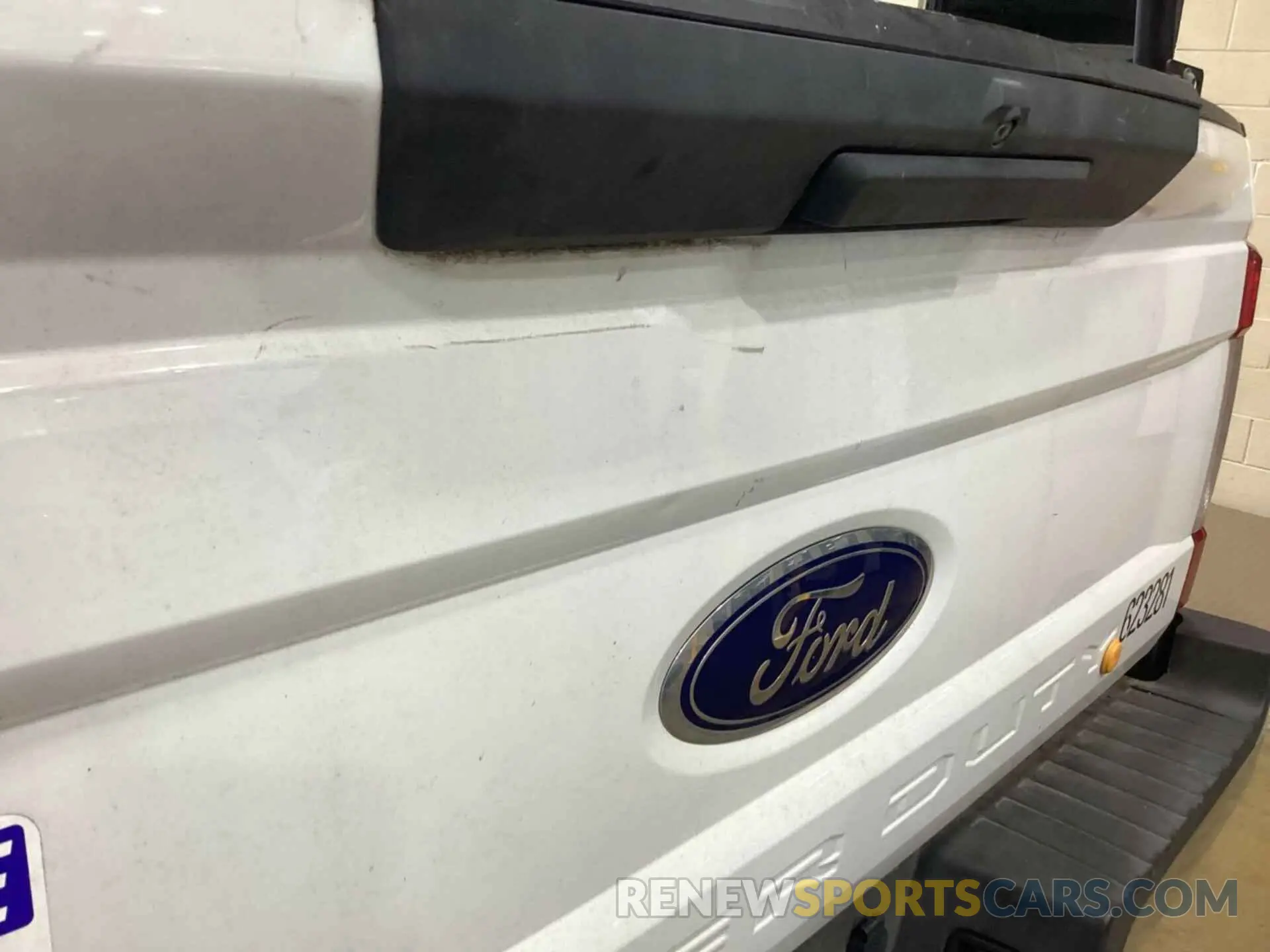 27 Photograph of a damaged car 1FT7W2BT5KEF57380 FORD F250 2019