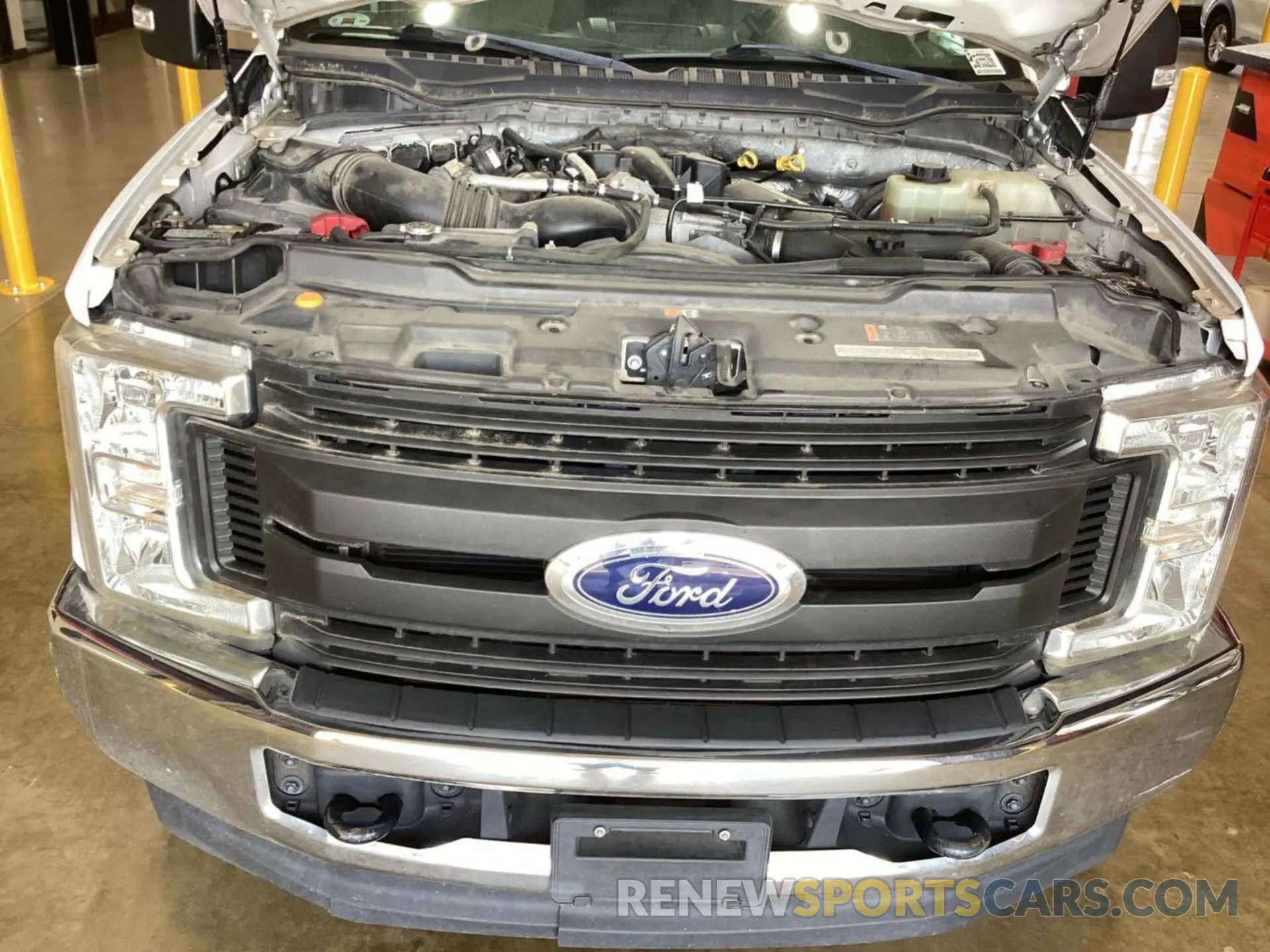 4 Photograph of a damaged car 1FT7W2BT5KEF57380 FORD F250 2019