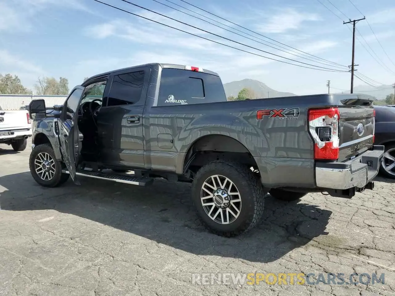 2 Photograph of a damaged car 1FT7W2BT5KEF93683 FORD F250 2019