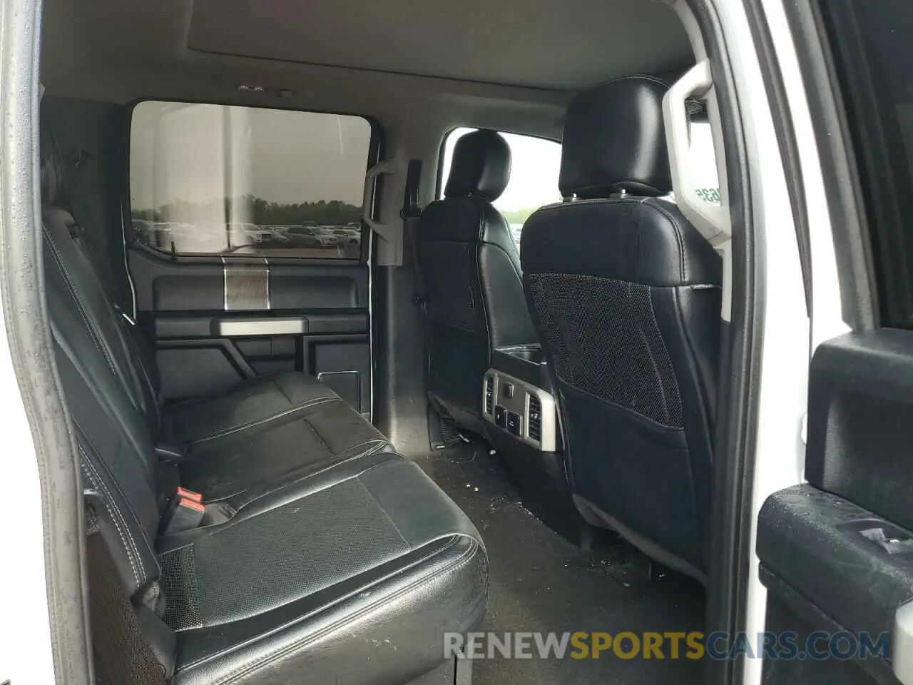 10 Photograph of a damaged car 1FT7W2BT6KEE53285 FORD F250 2019