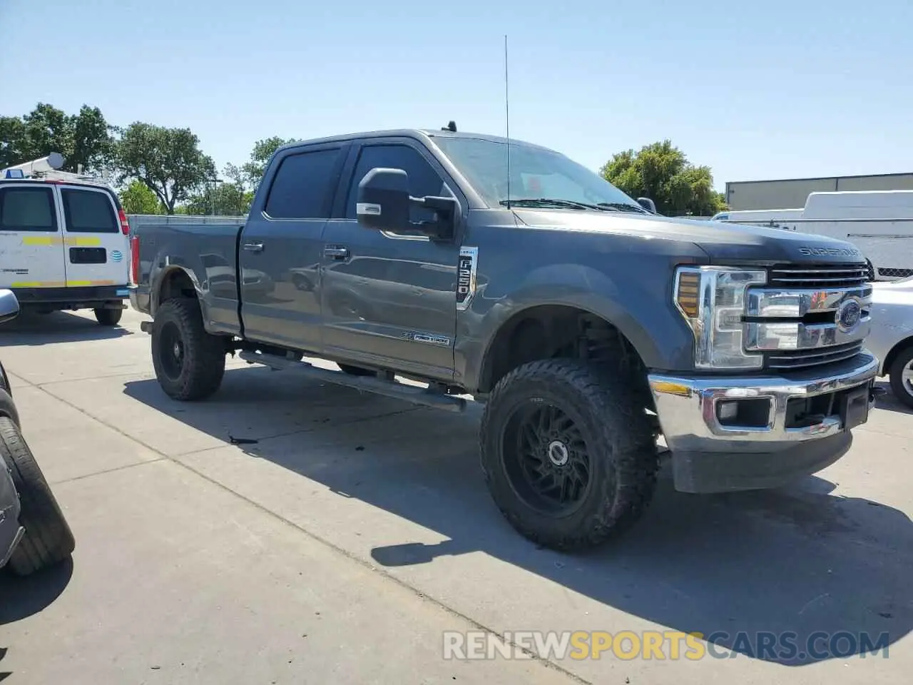 4 Photograph of a damaged car 1FT7W2BT8KEG47302 FORD F250 2019