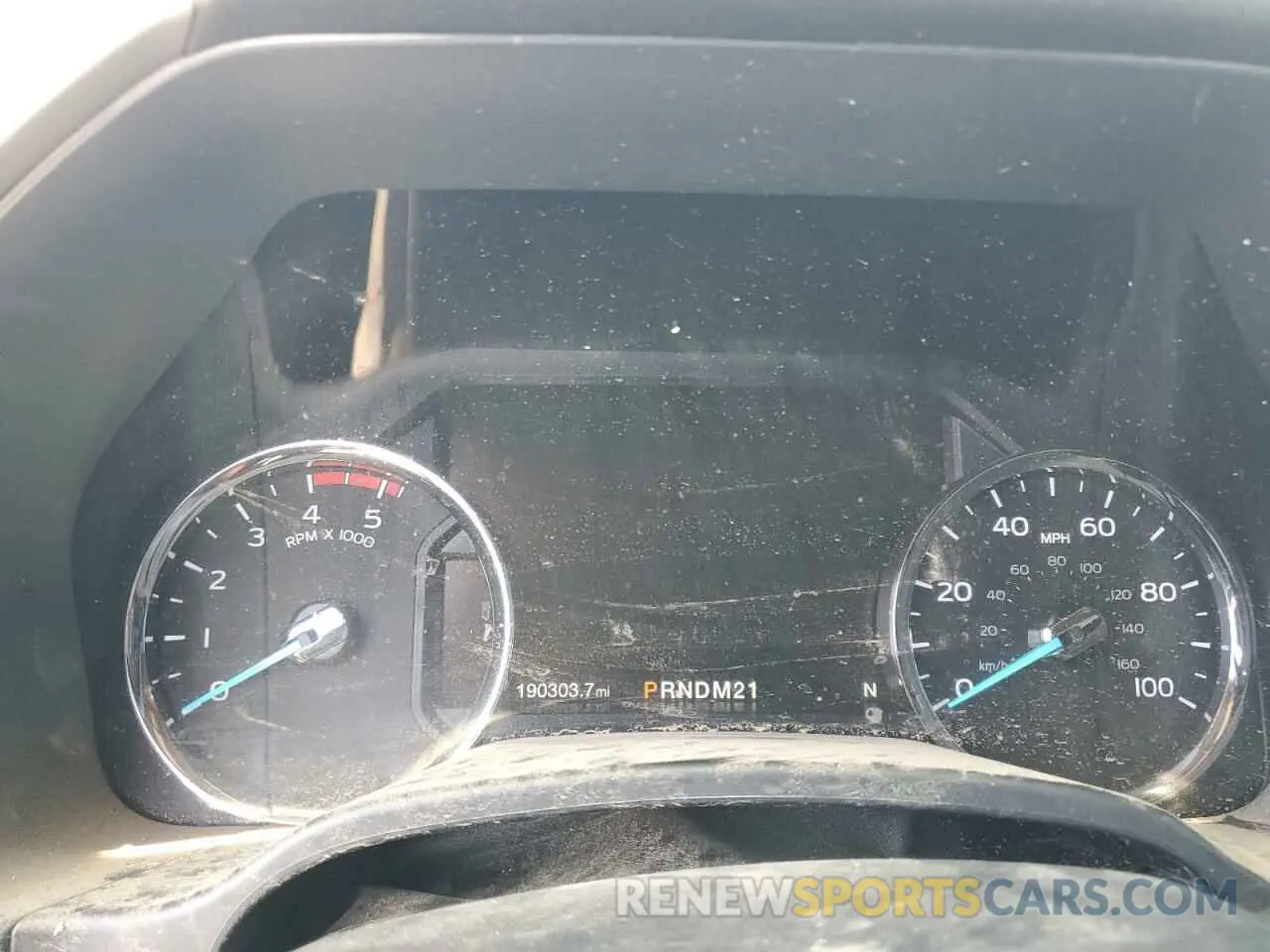 9 Photograph of a damaged car 1FT7W2BT8KEG47302 FORD F250 2019