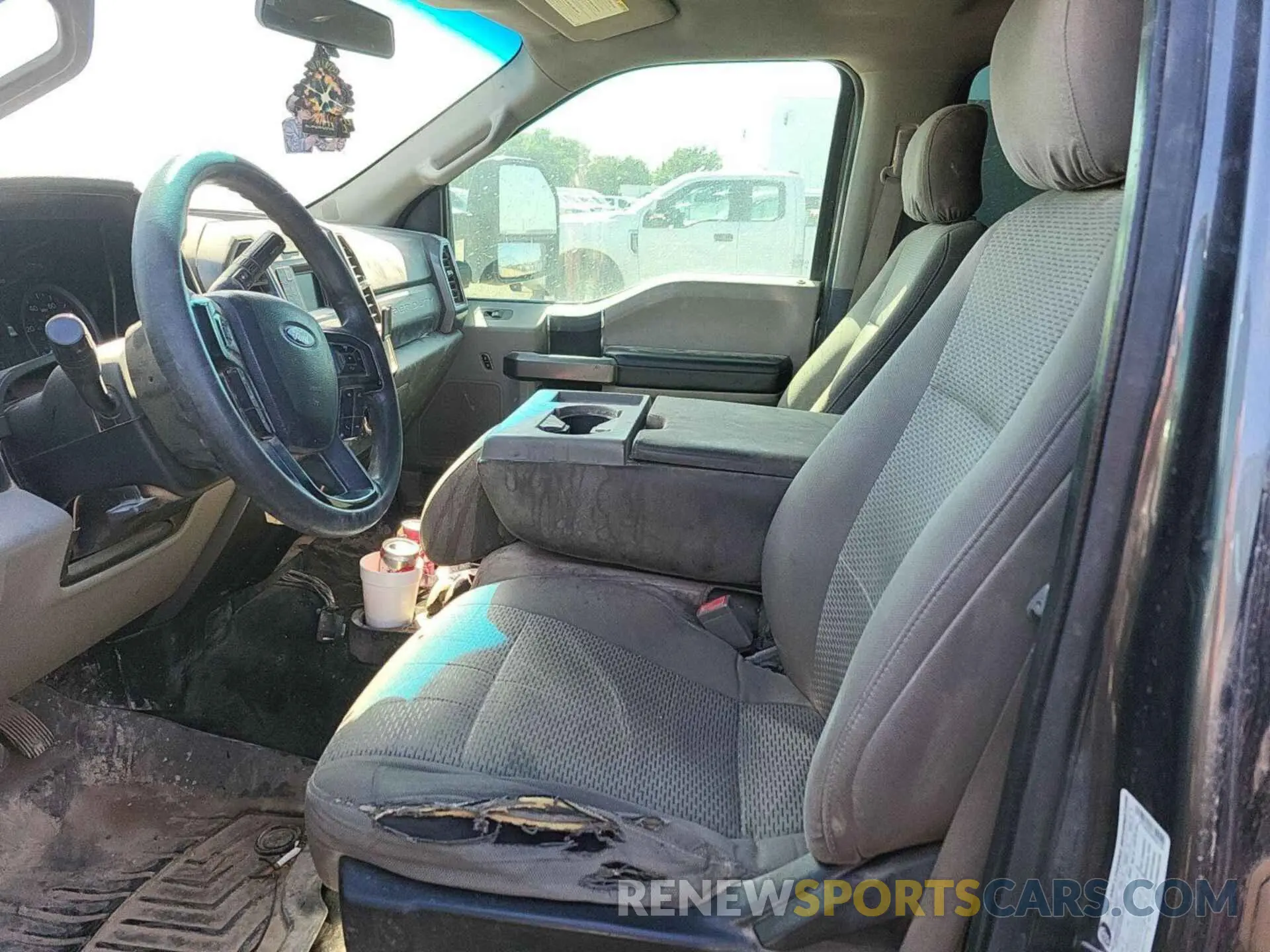 7 Photograph of a damaged car 1FT7W2BT9KEC61729 FORD F250 2019